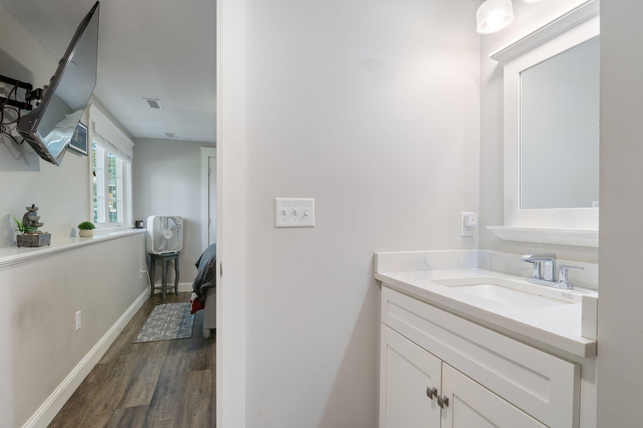 6 Bower Lane Property Photo 53