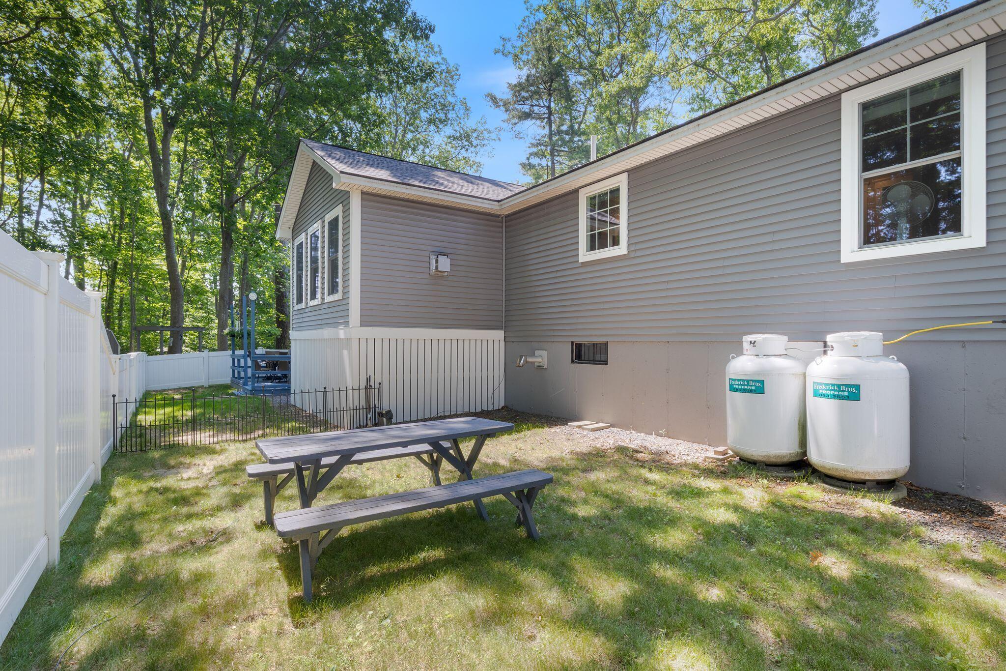 6 Bower Lane Property Photo 62