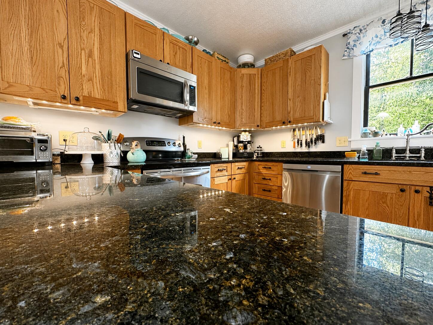 96 Dyer's Bay Road Property Photo 7