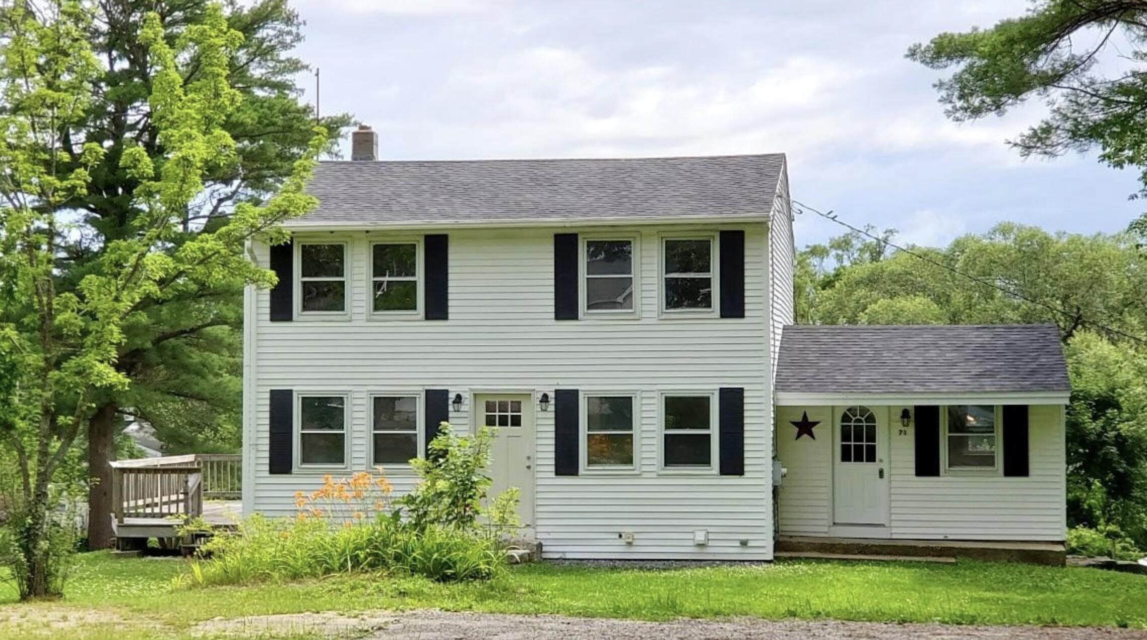 71 Middle Road Property Photo 2