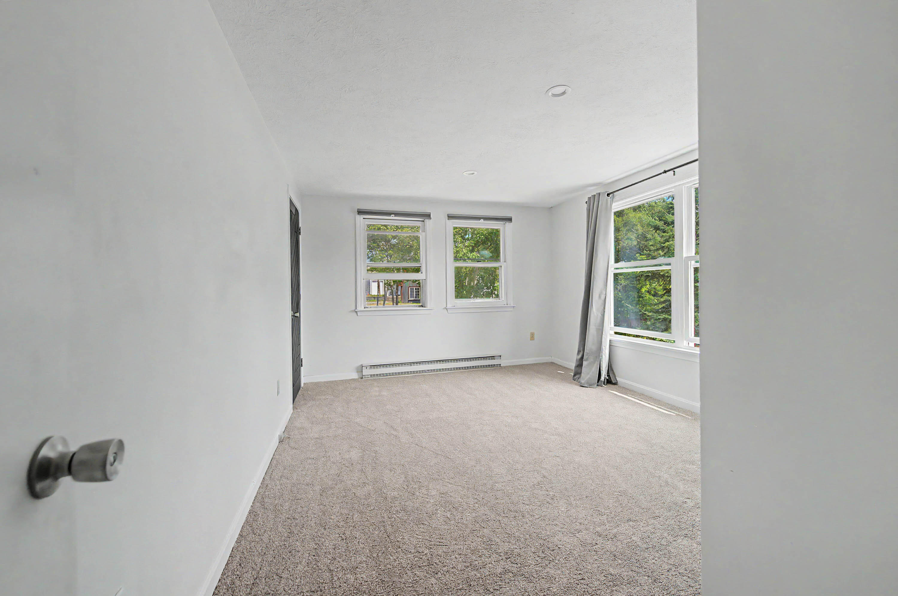 71 Middle Road Property Photo 22