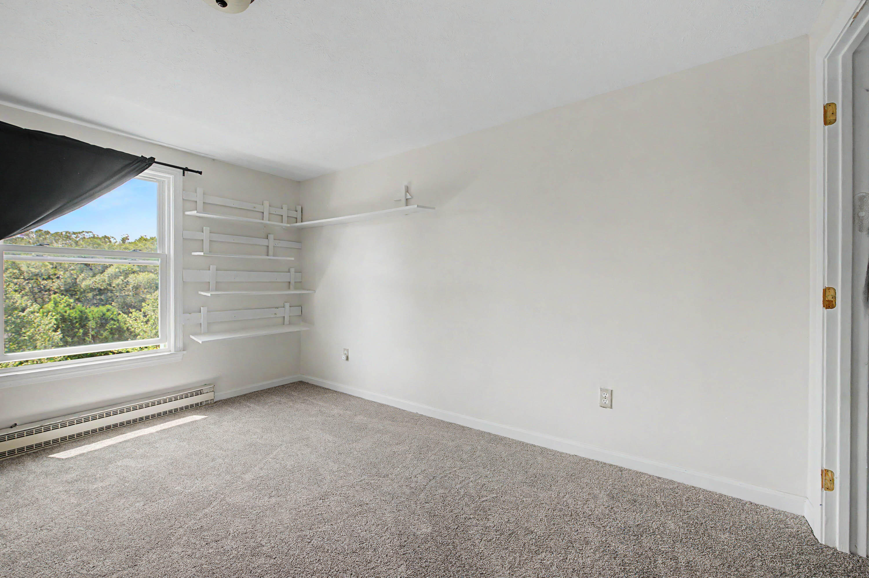 71 Middle Road Property Photo 26