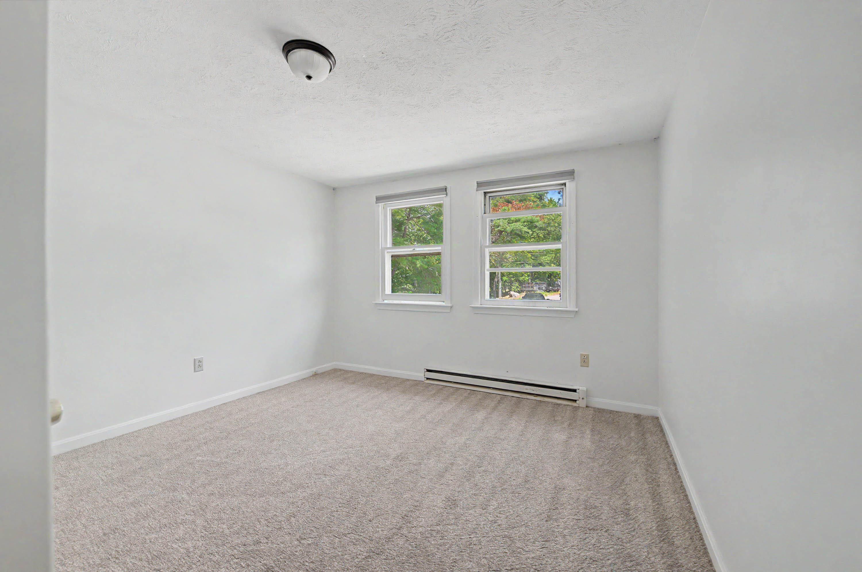 71 Middle Road Property Photo 28