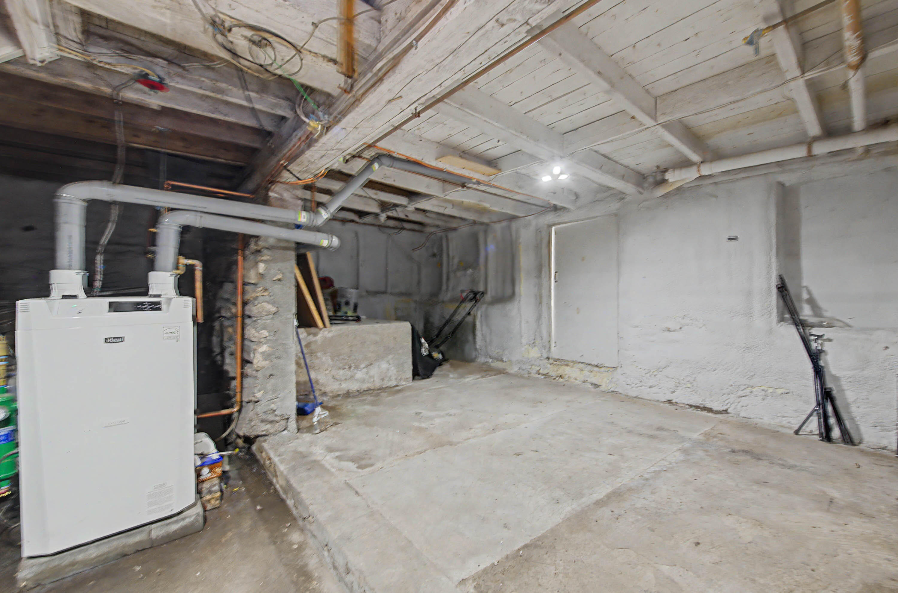 71 Middle Road Property Photo 31