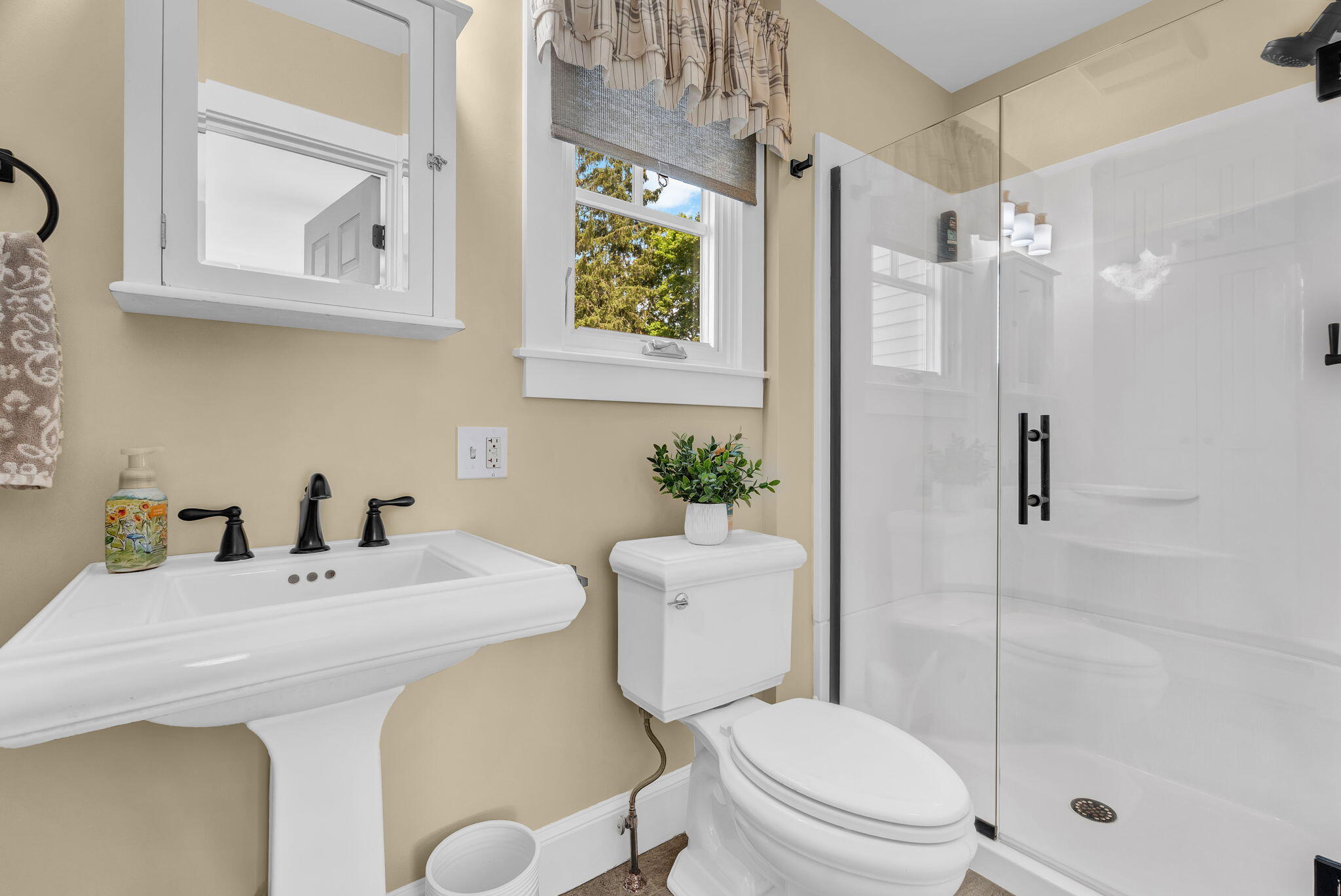 143 Maple Street Property Photo 33
