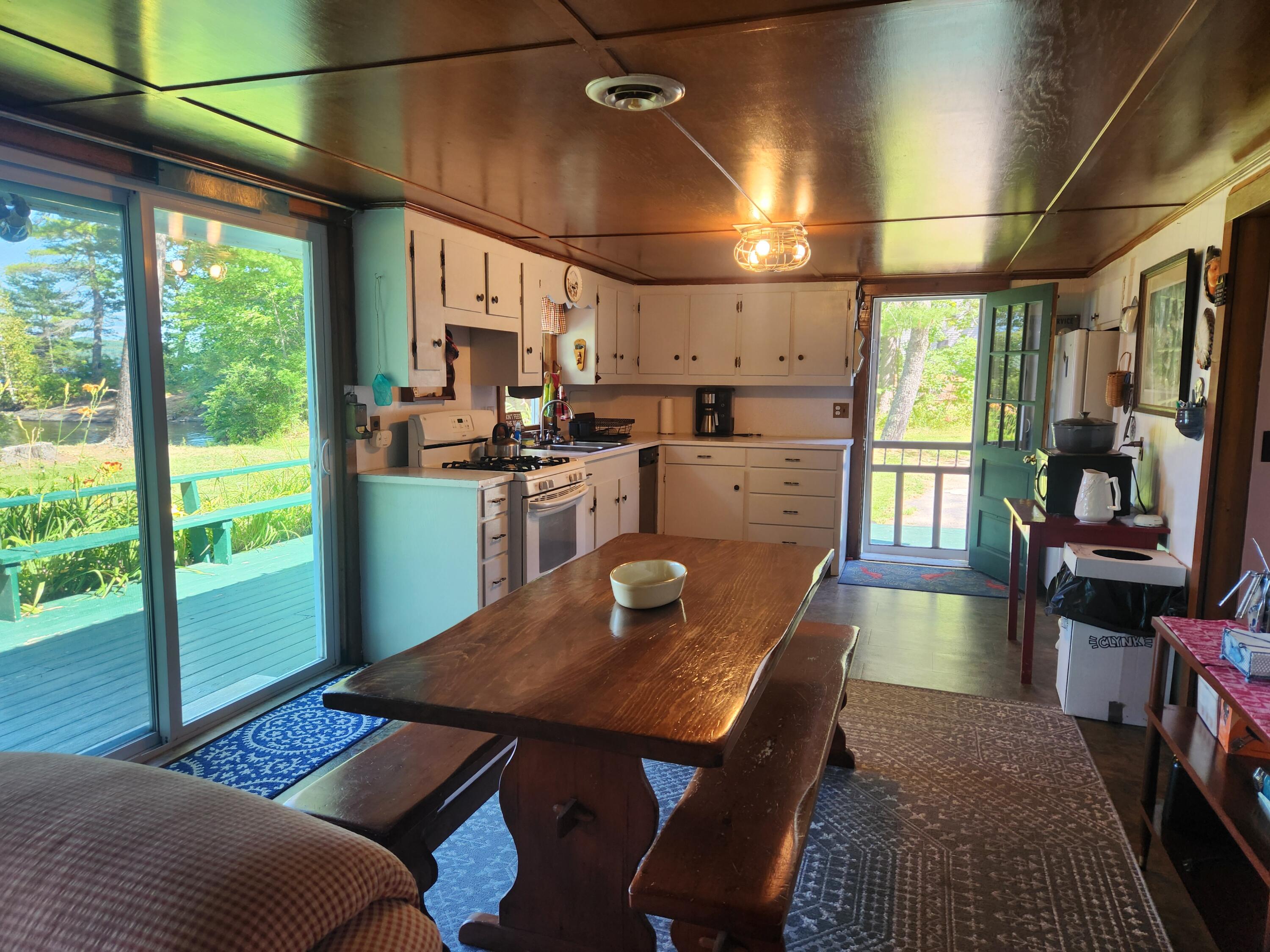 84 Pinewood Cove Road Property Photo 8
