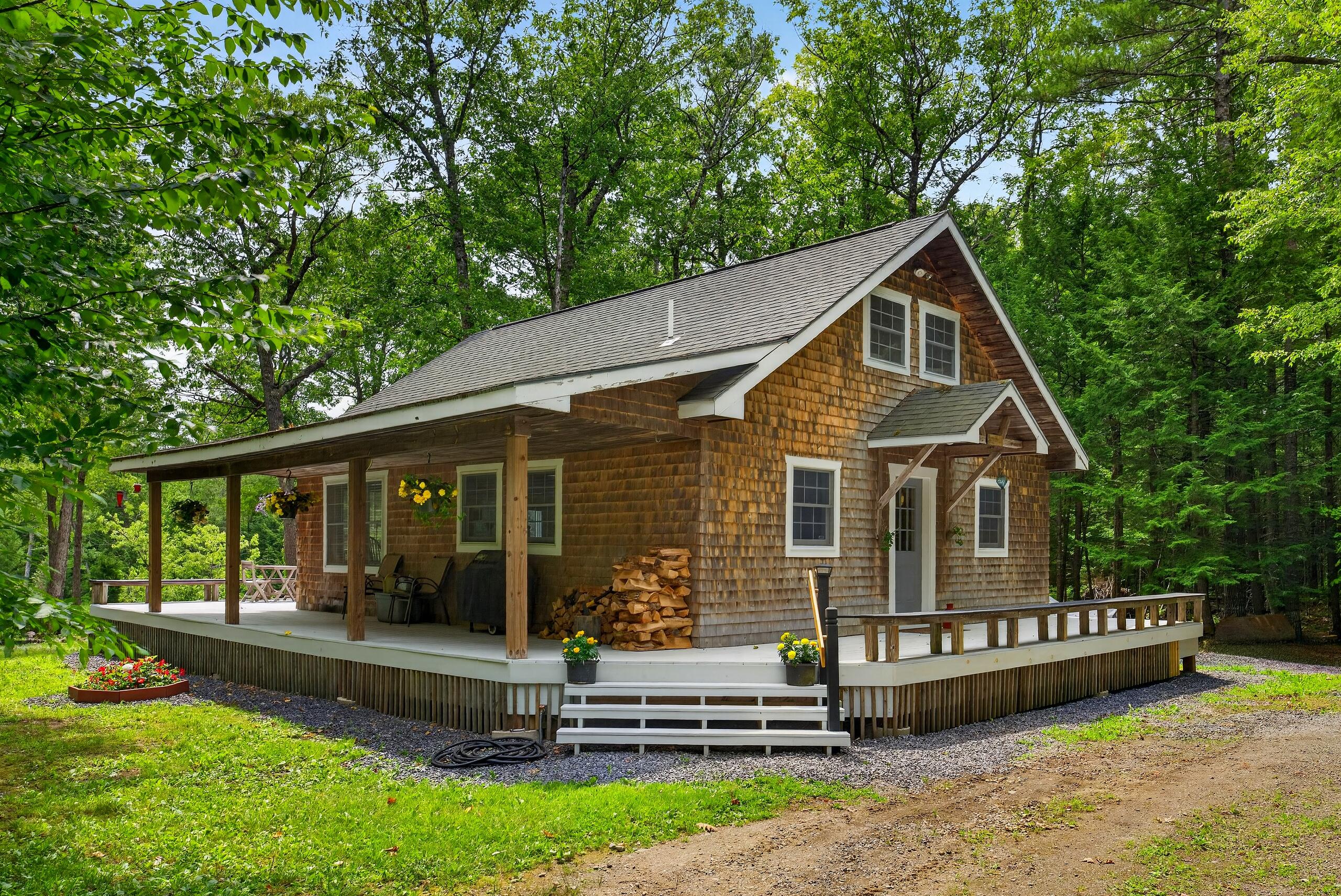 6 Lake Como Drive Property Photo 2