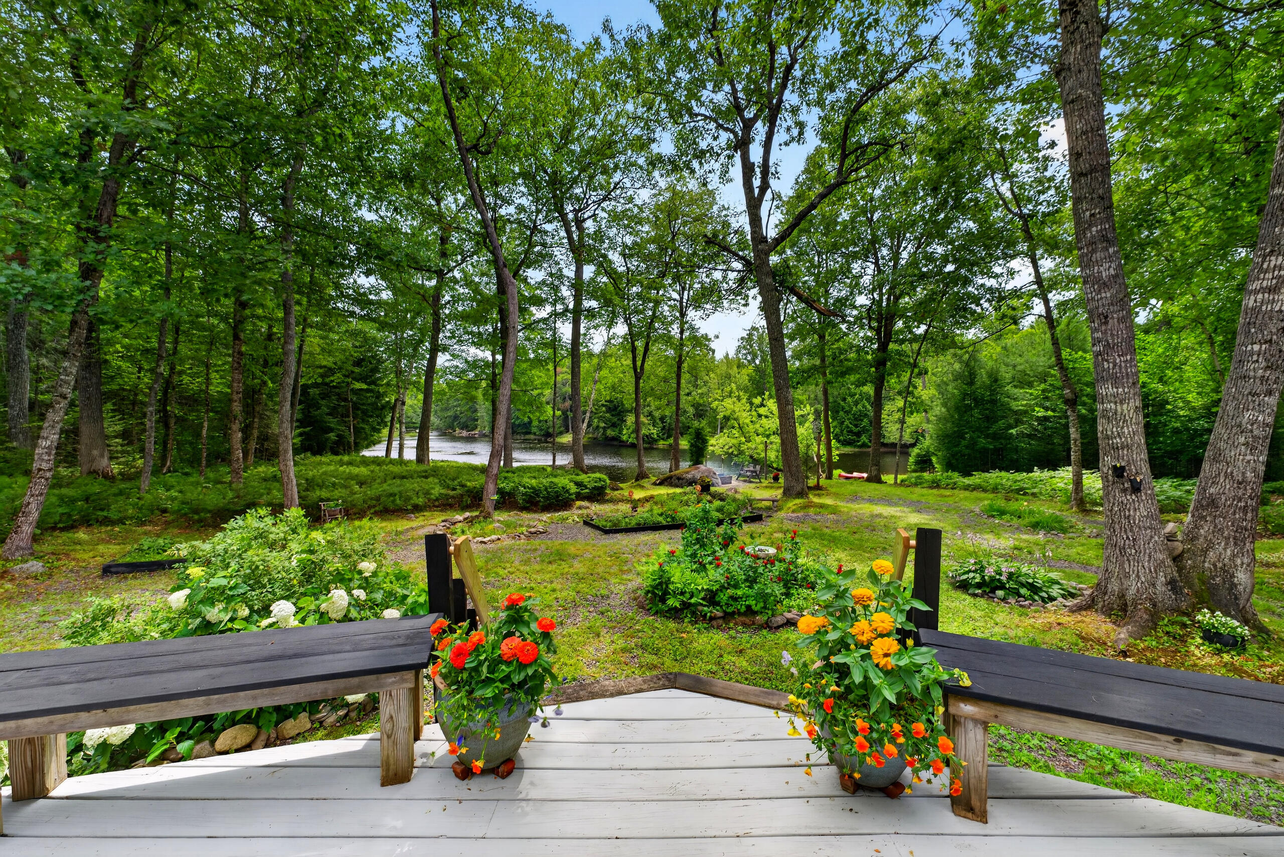 6 Lake Como Drive Property Photo 8