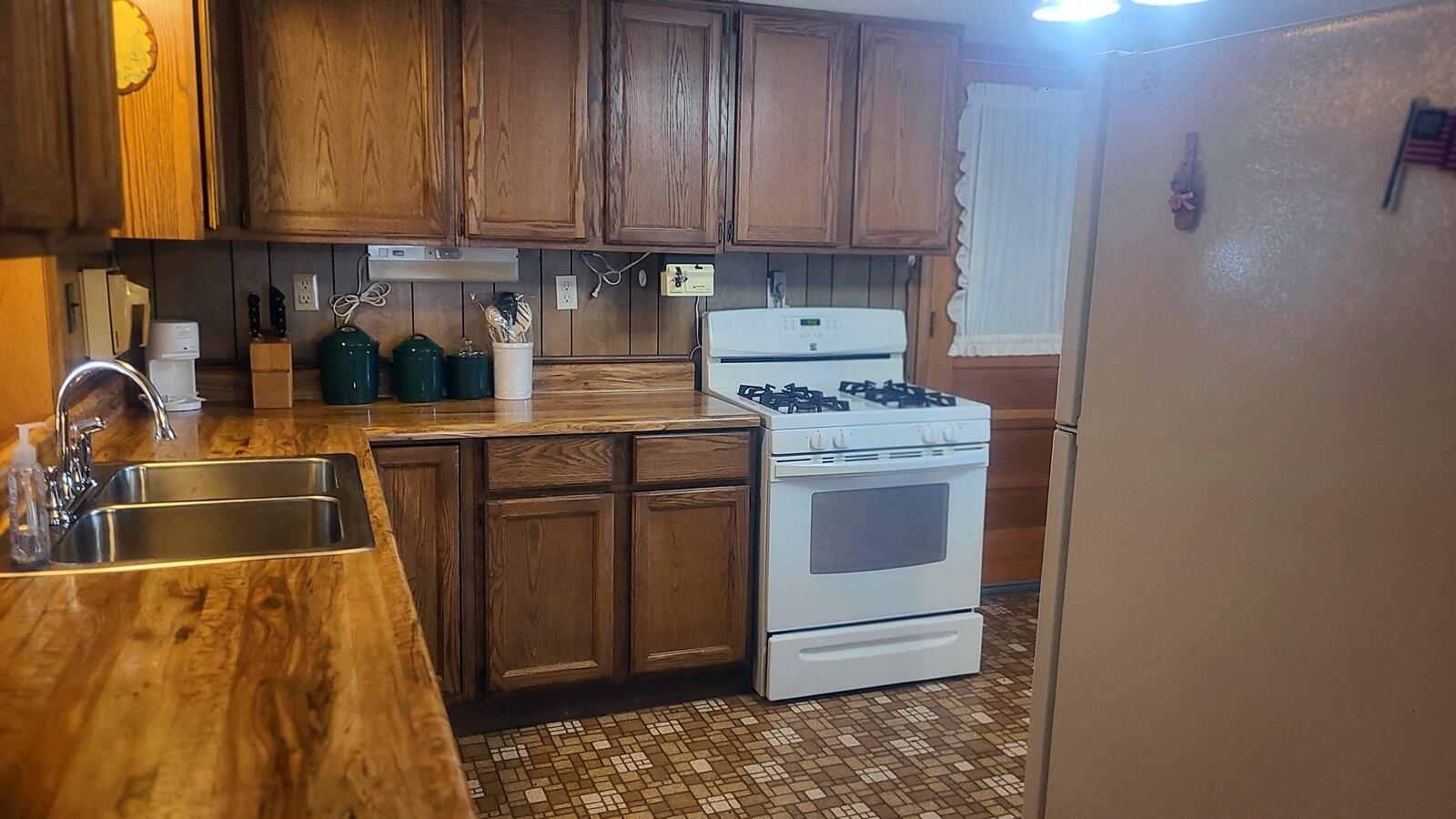 178 Irish Settlement Road Property Photo 2