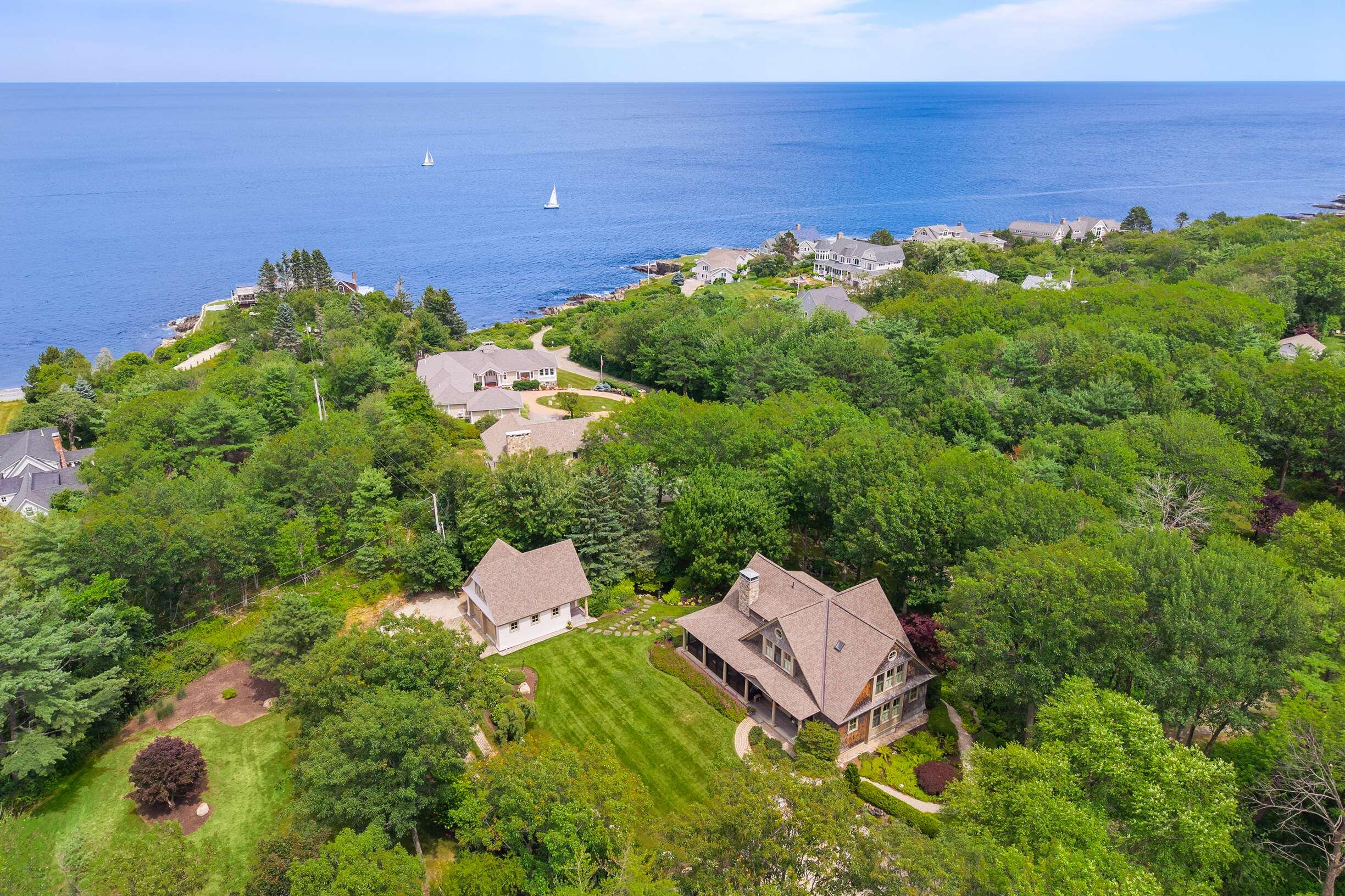 6 Pebble Cove Property Photo 1