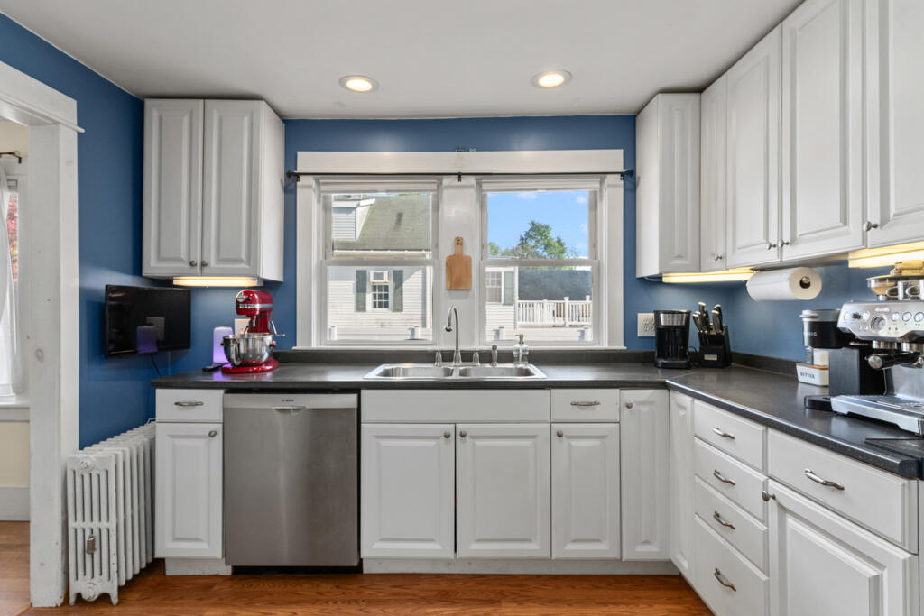 162 Westbrook Street Property Photo 10