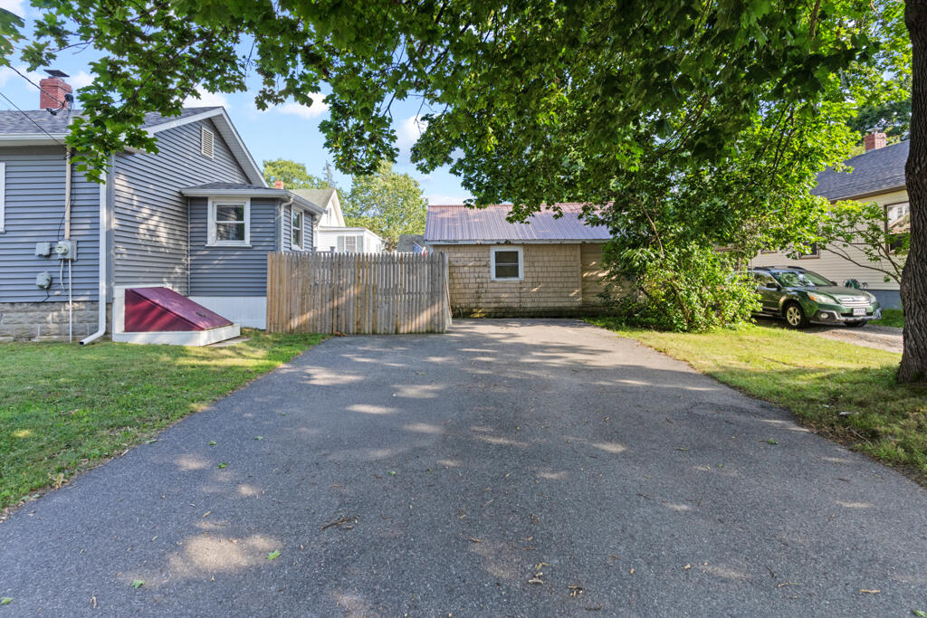 162 Westbrook Street Property Photo 33