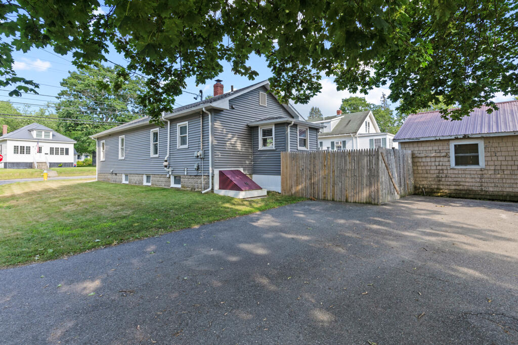 162 Westbrook Street Property Photo 34