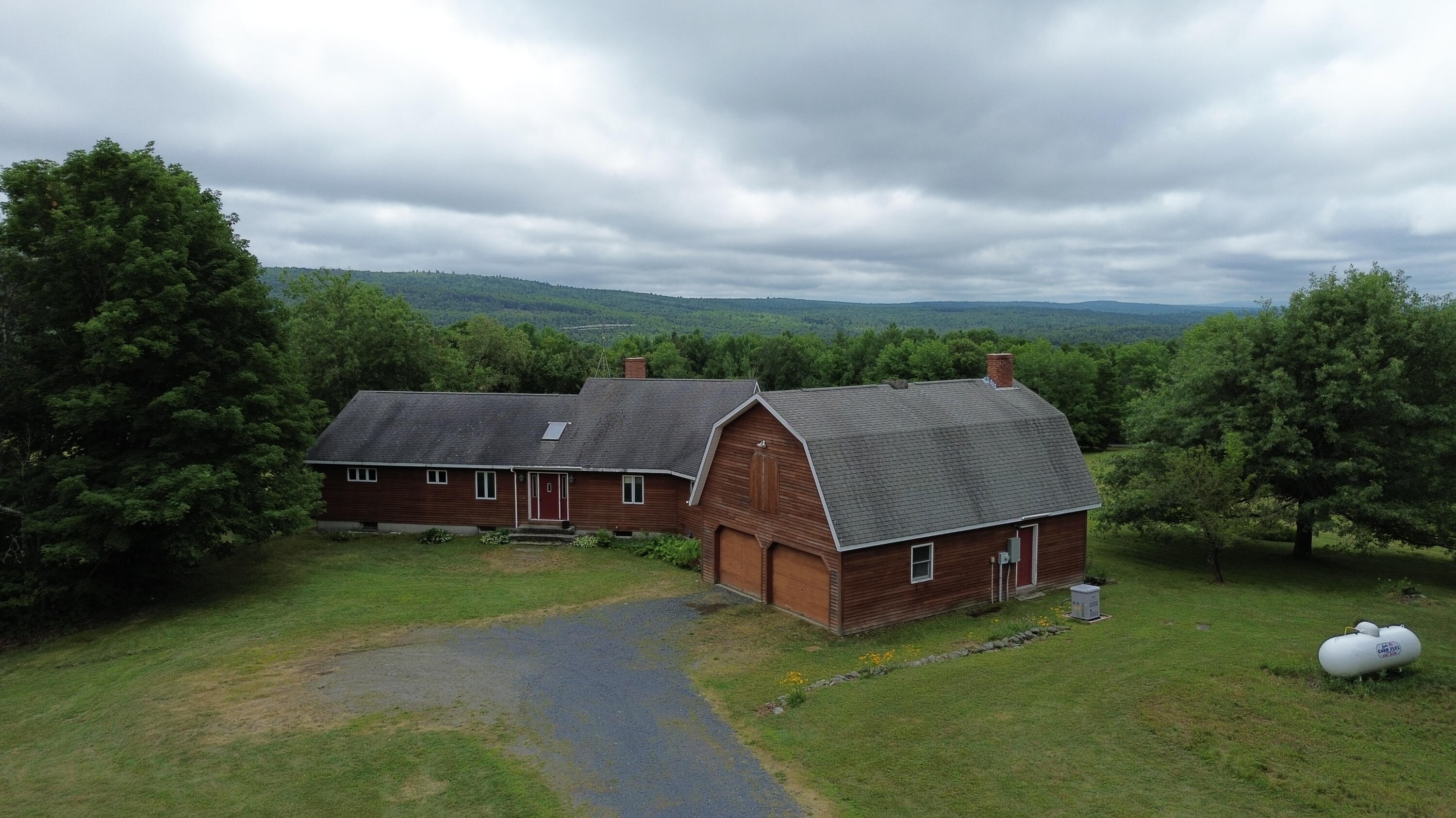 41 Brown Farm Road Property Photo 2