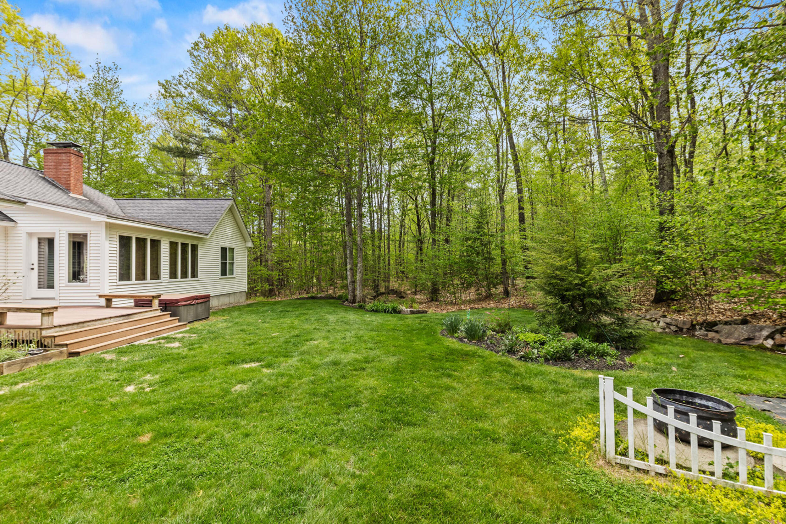 471 Twombley Road Property Photo 7