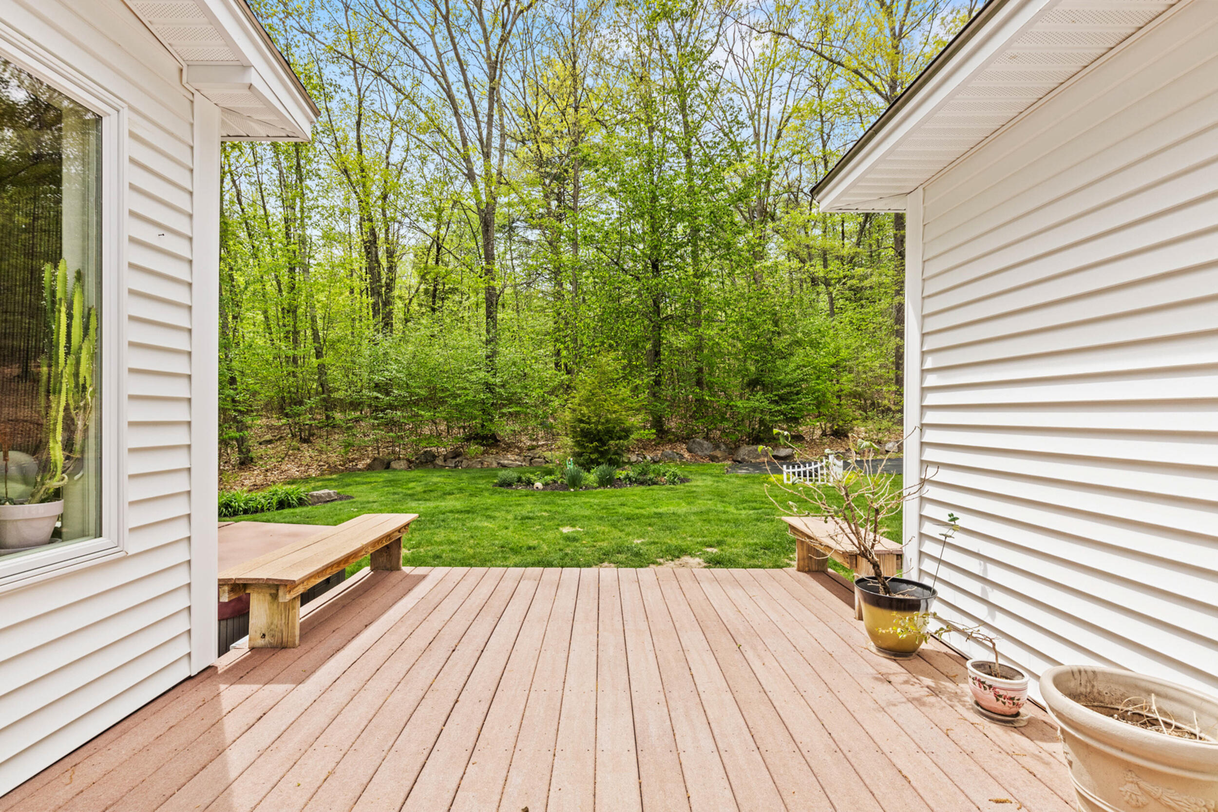 471 Twombley Road Property Photo 9