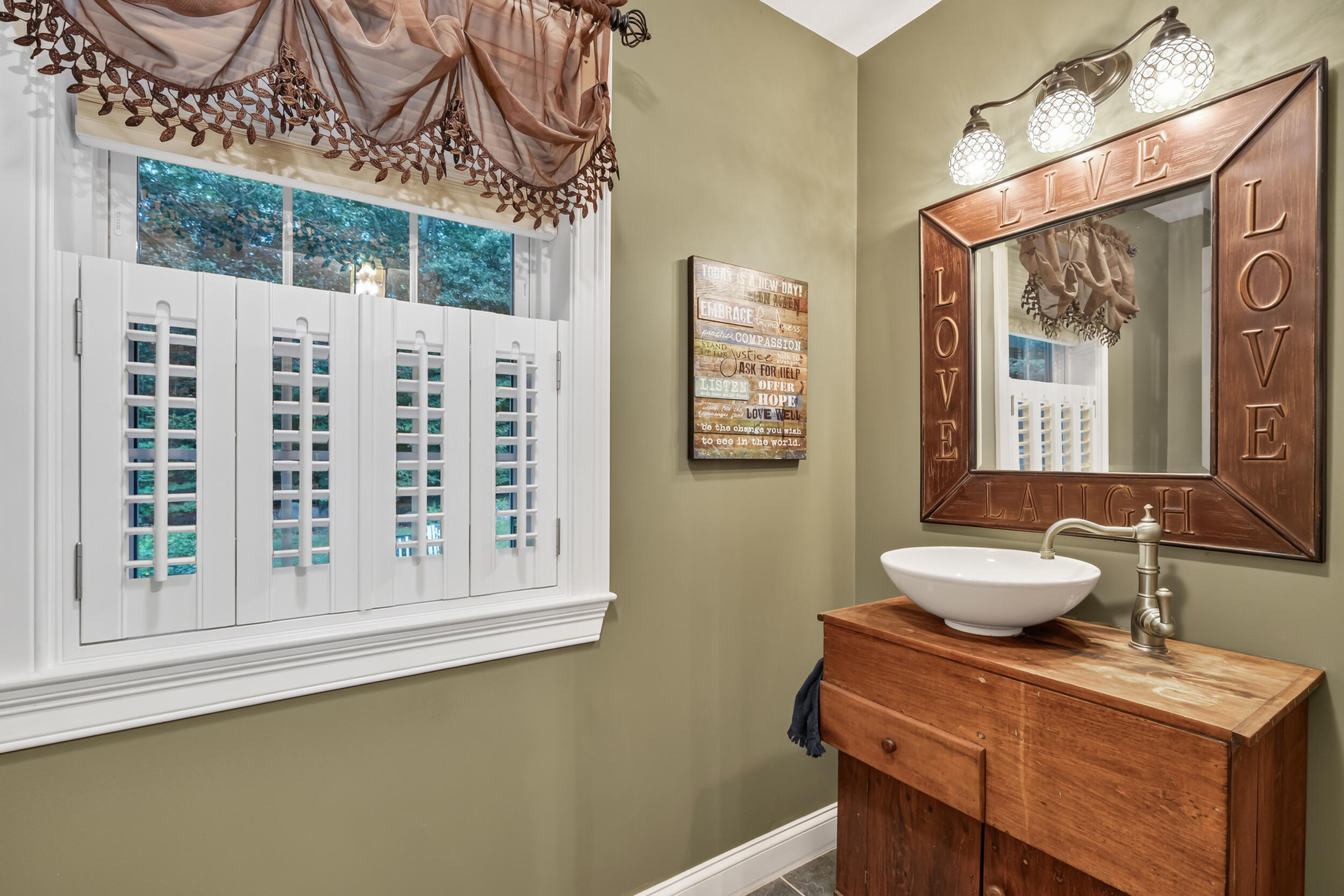 471 Twombley Road Property Photo 45