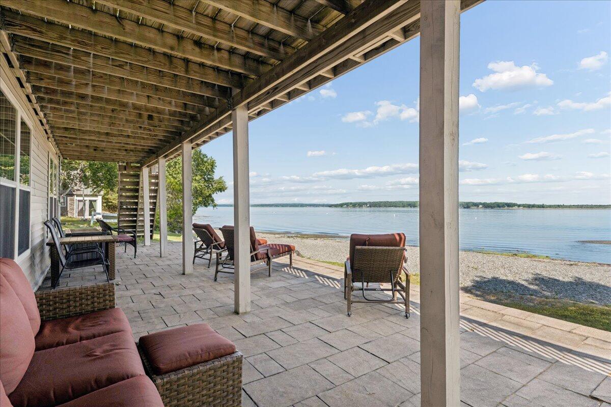 13 Coles Cove Property Photo 12