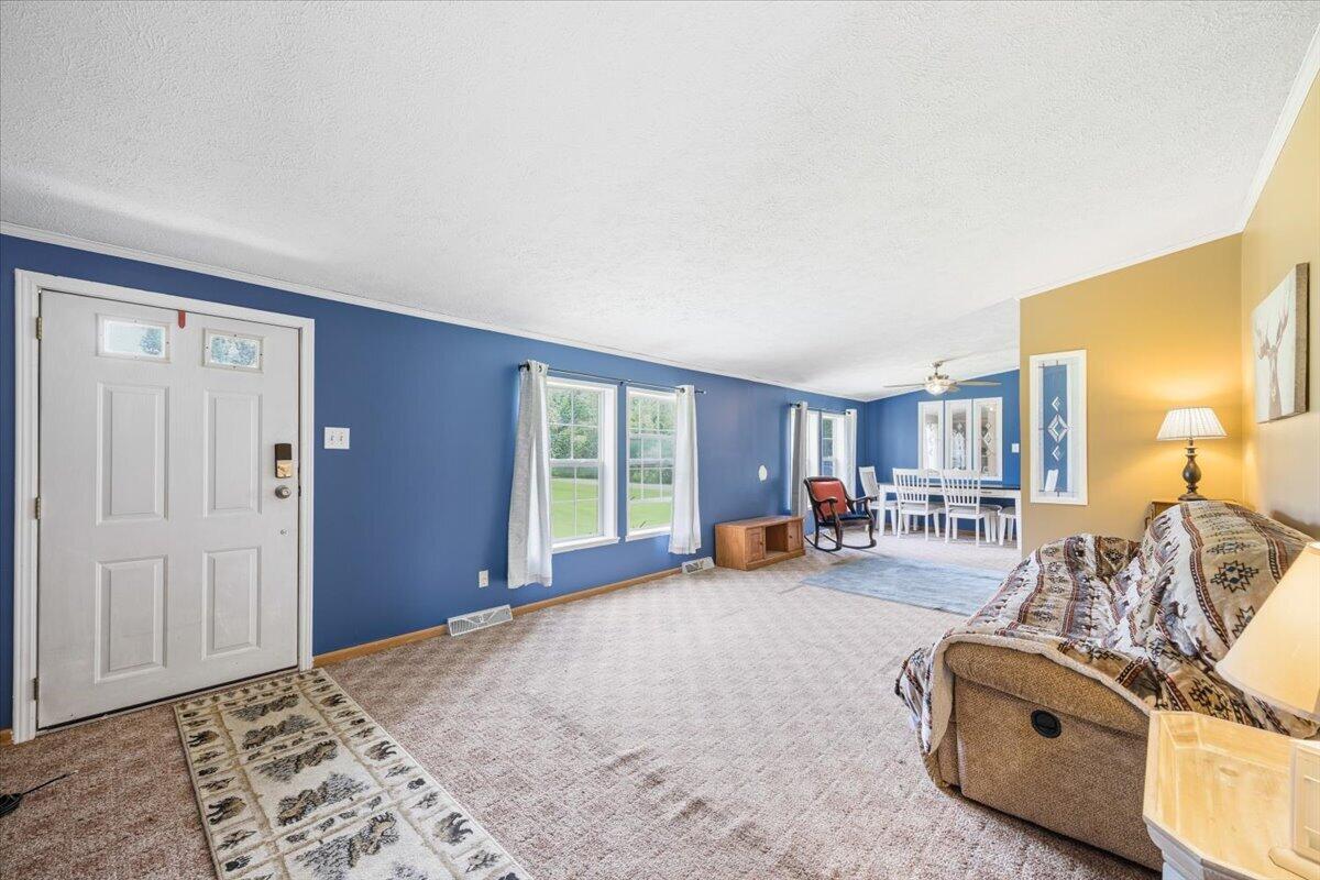 405 E Road Property Photo 25