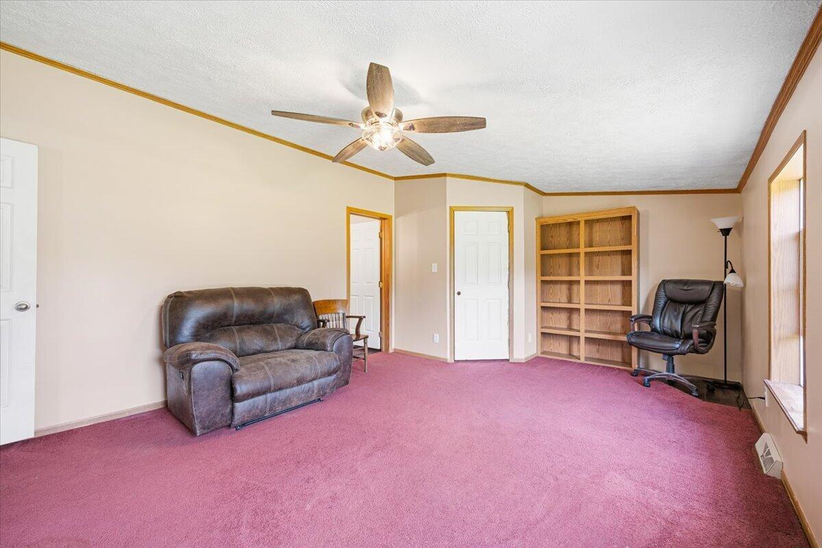 405 E Road Property Photo 31