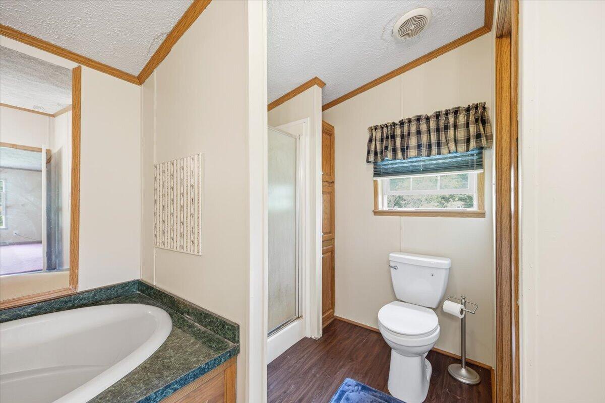 405 E Road Property Photo 36