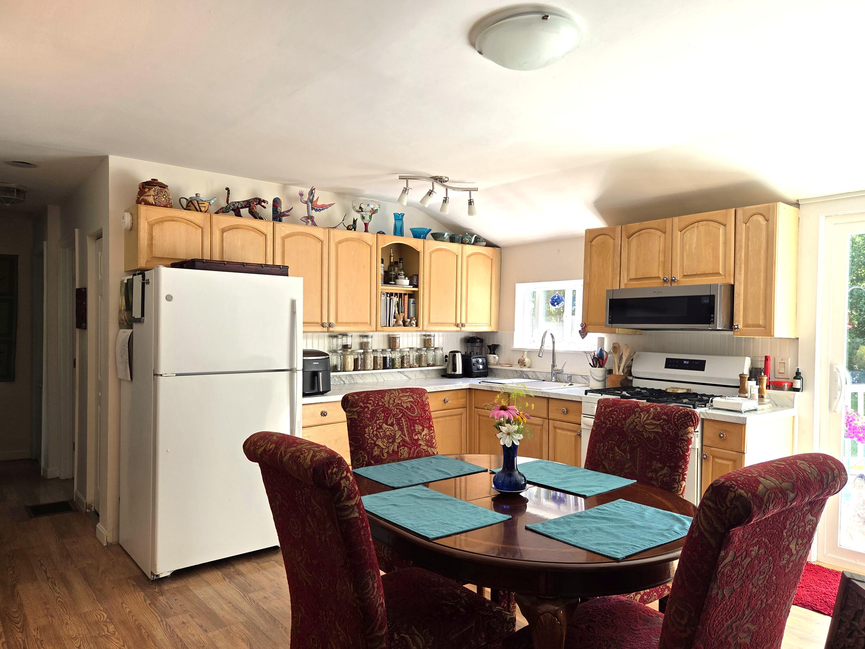 272 Belmont Avenue Property Photo 17