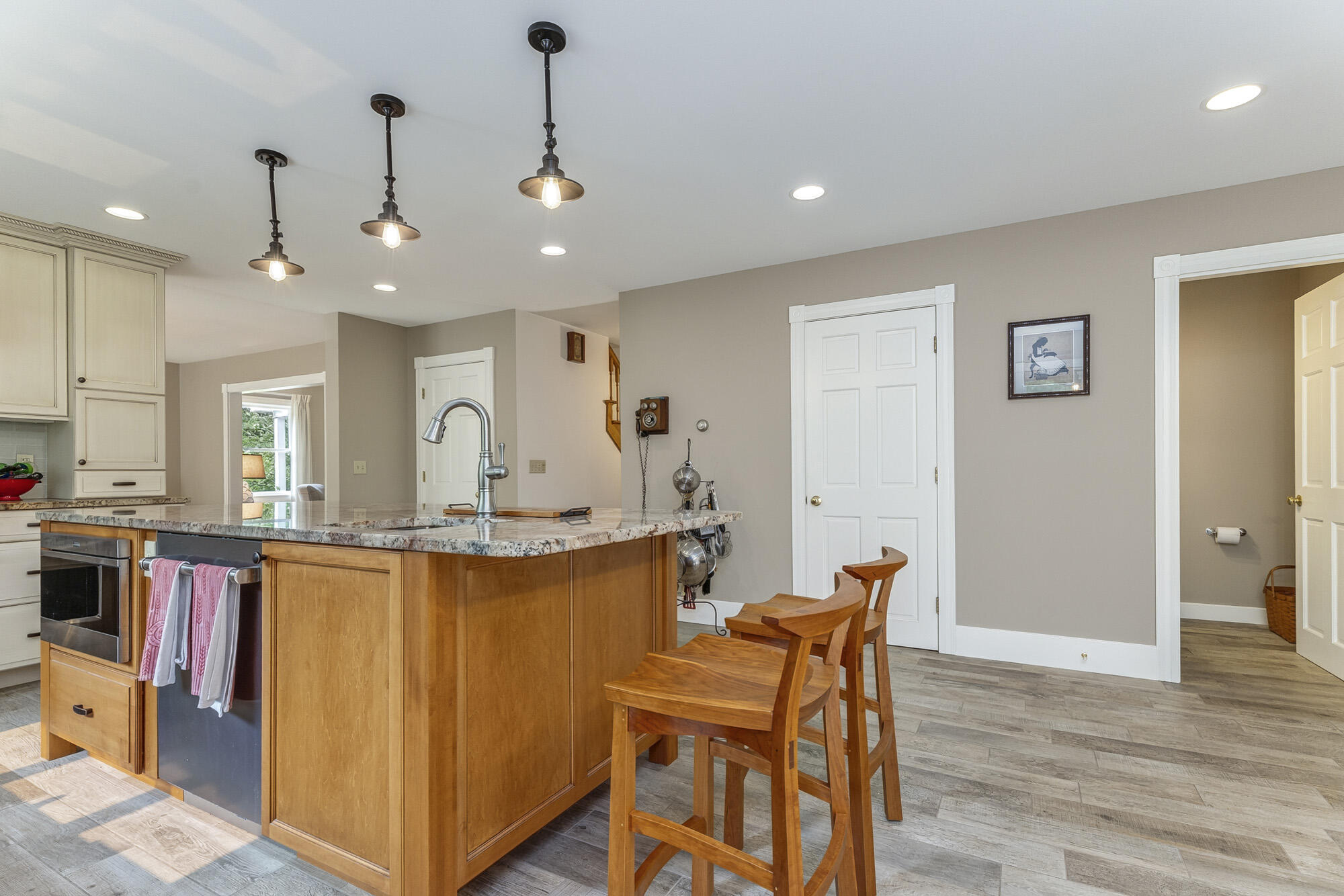 605 River Road Property Photo 13