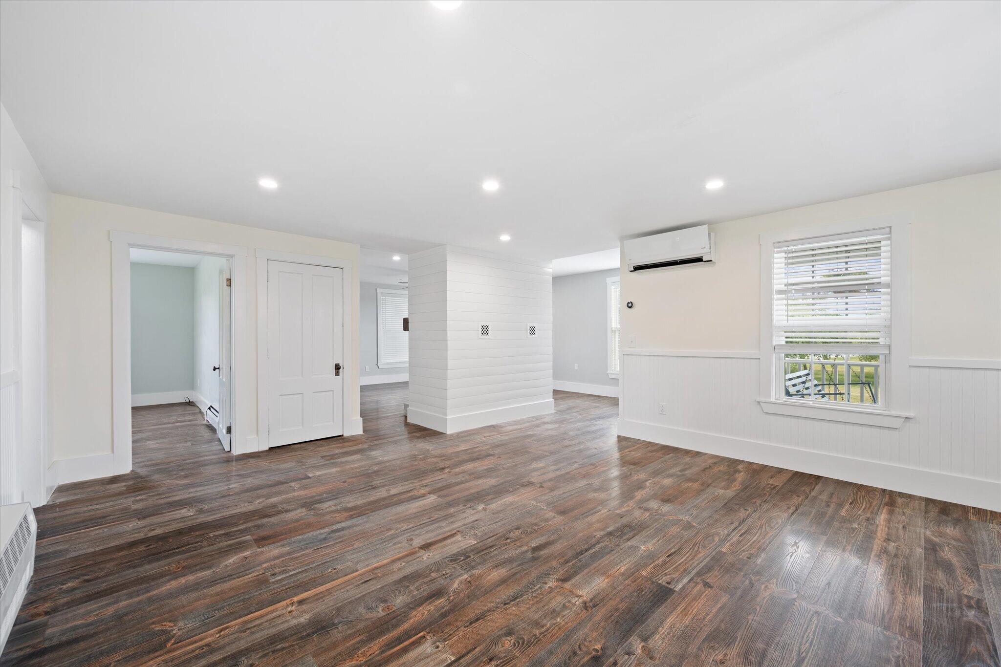 565 Main Street Property Photo 17