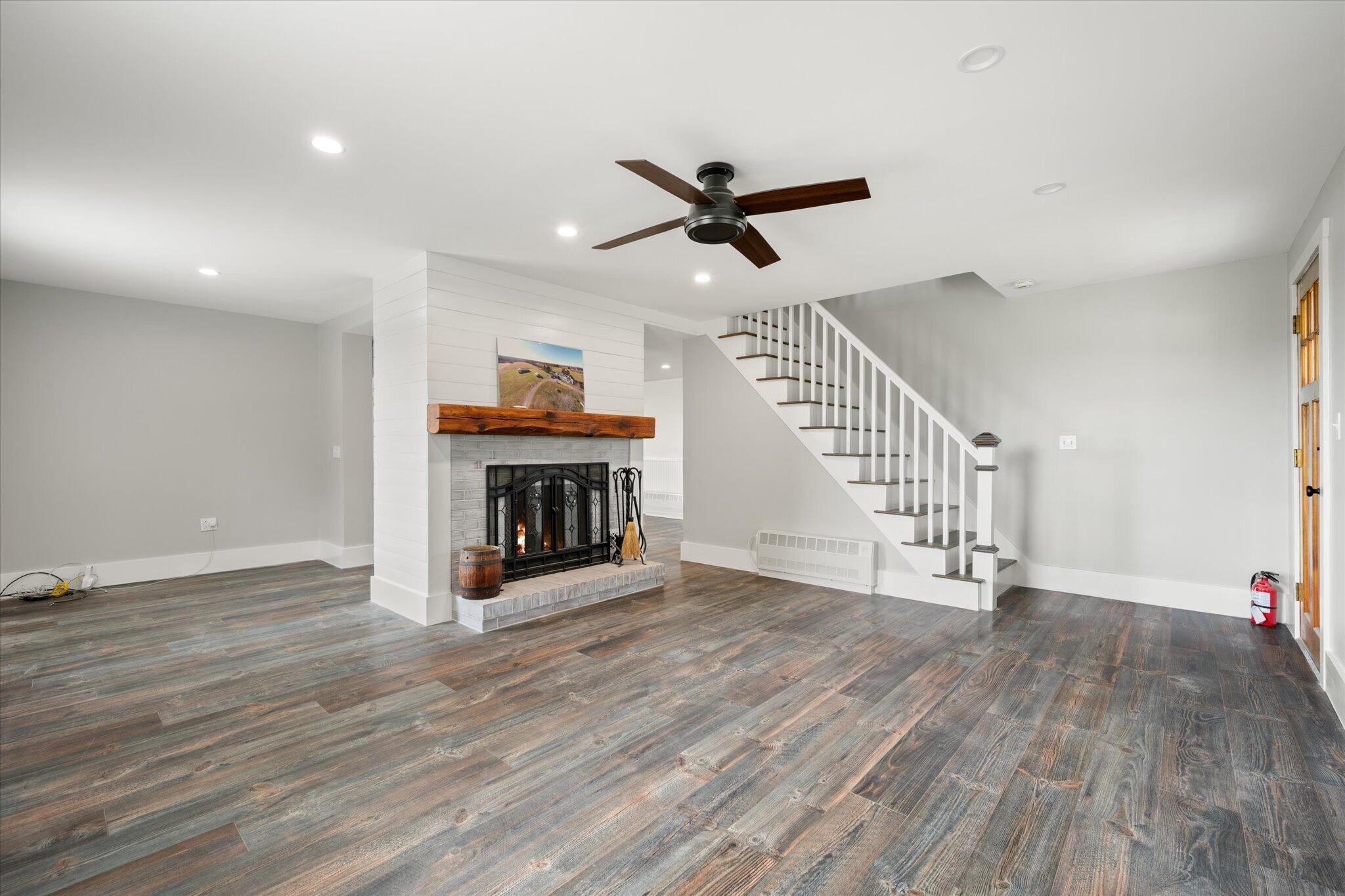 565 Main Street Property Photo 24
