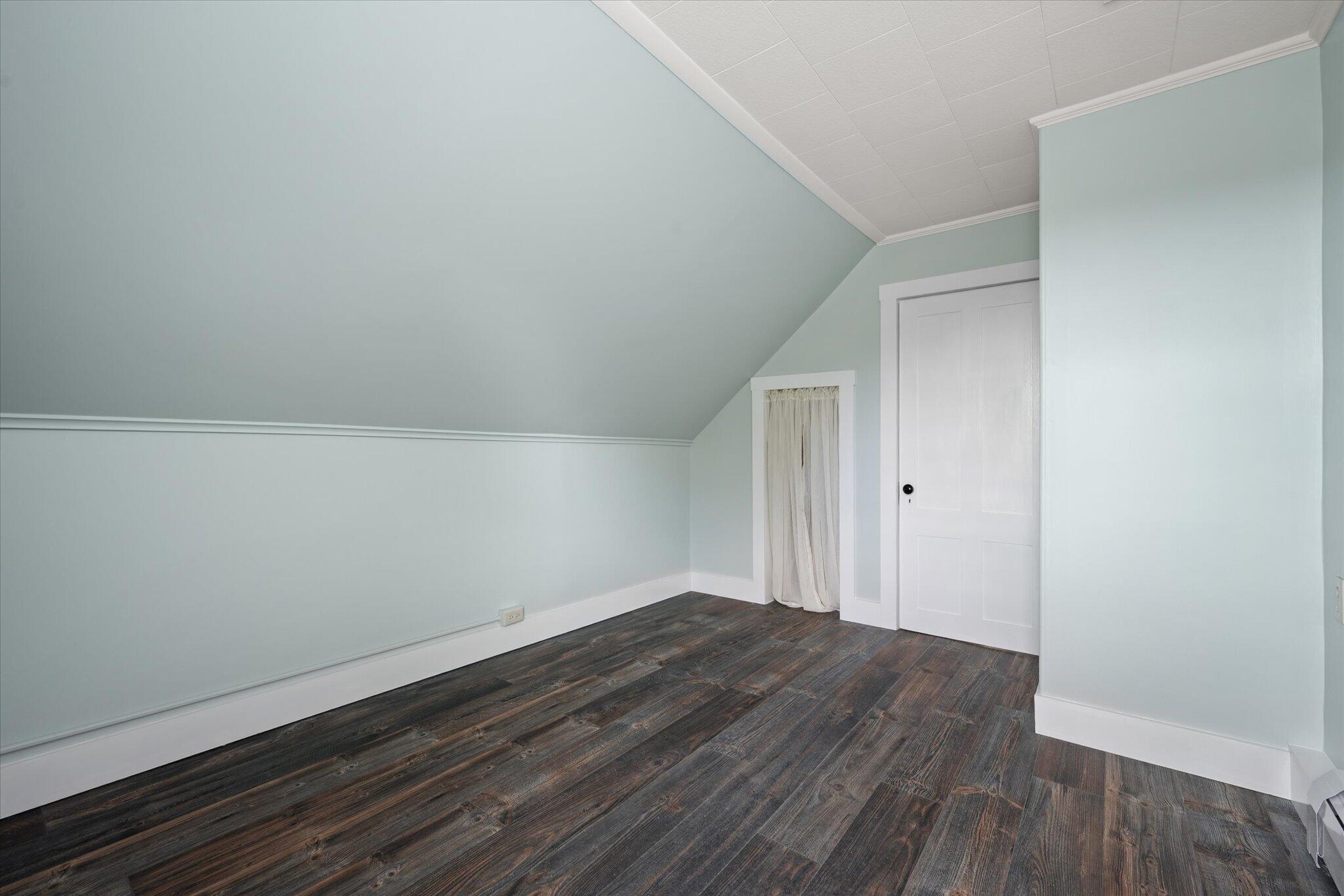 565 Main Street Property Photo 33
