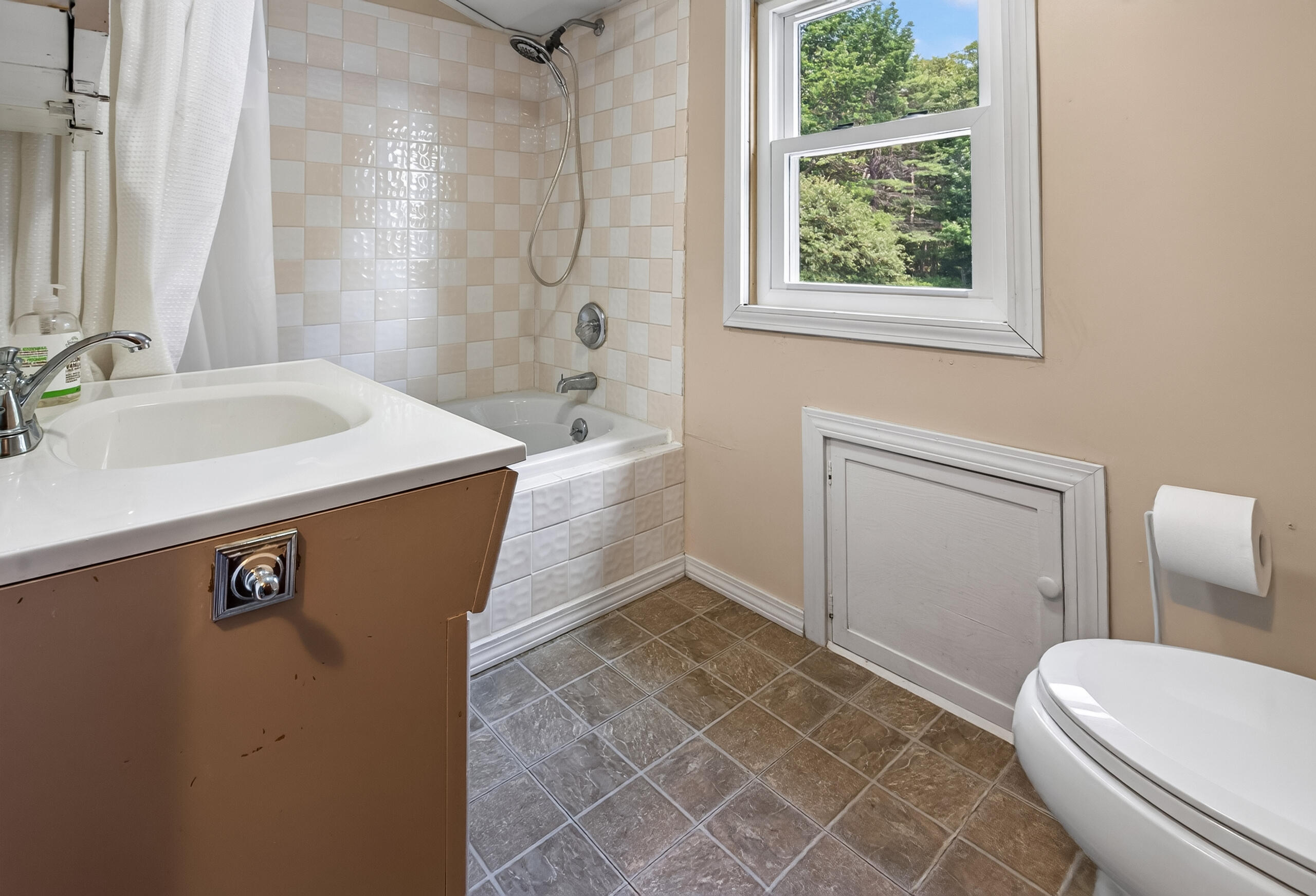 15 Nicholson Avenue Property Photo 31