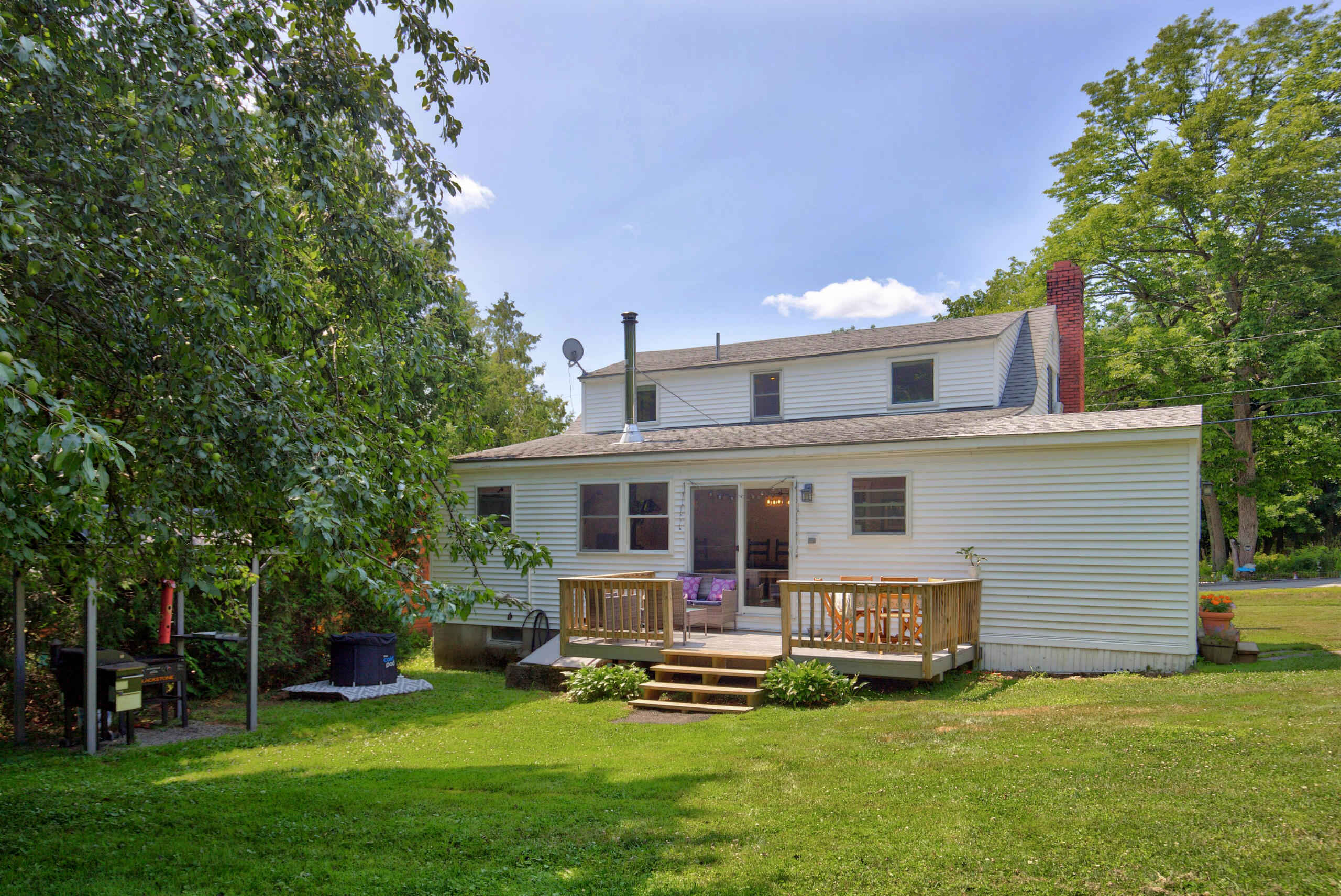 15 Nicholson Avenue Property Photo 36