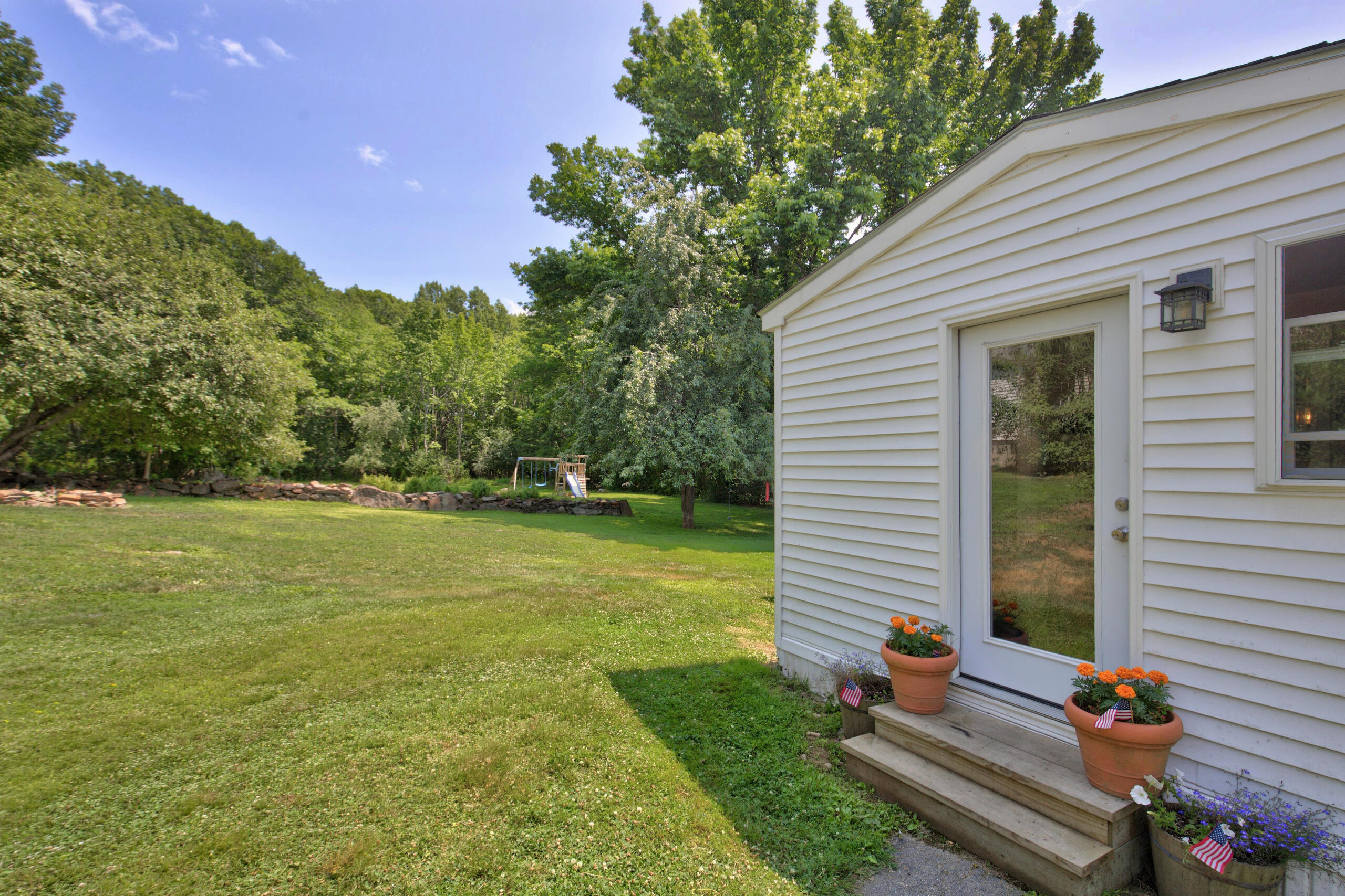 15 Nicholson Avenue Property Photo 49