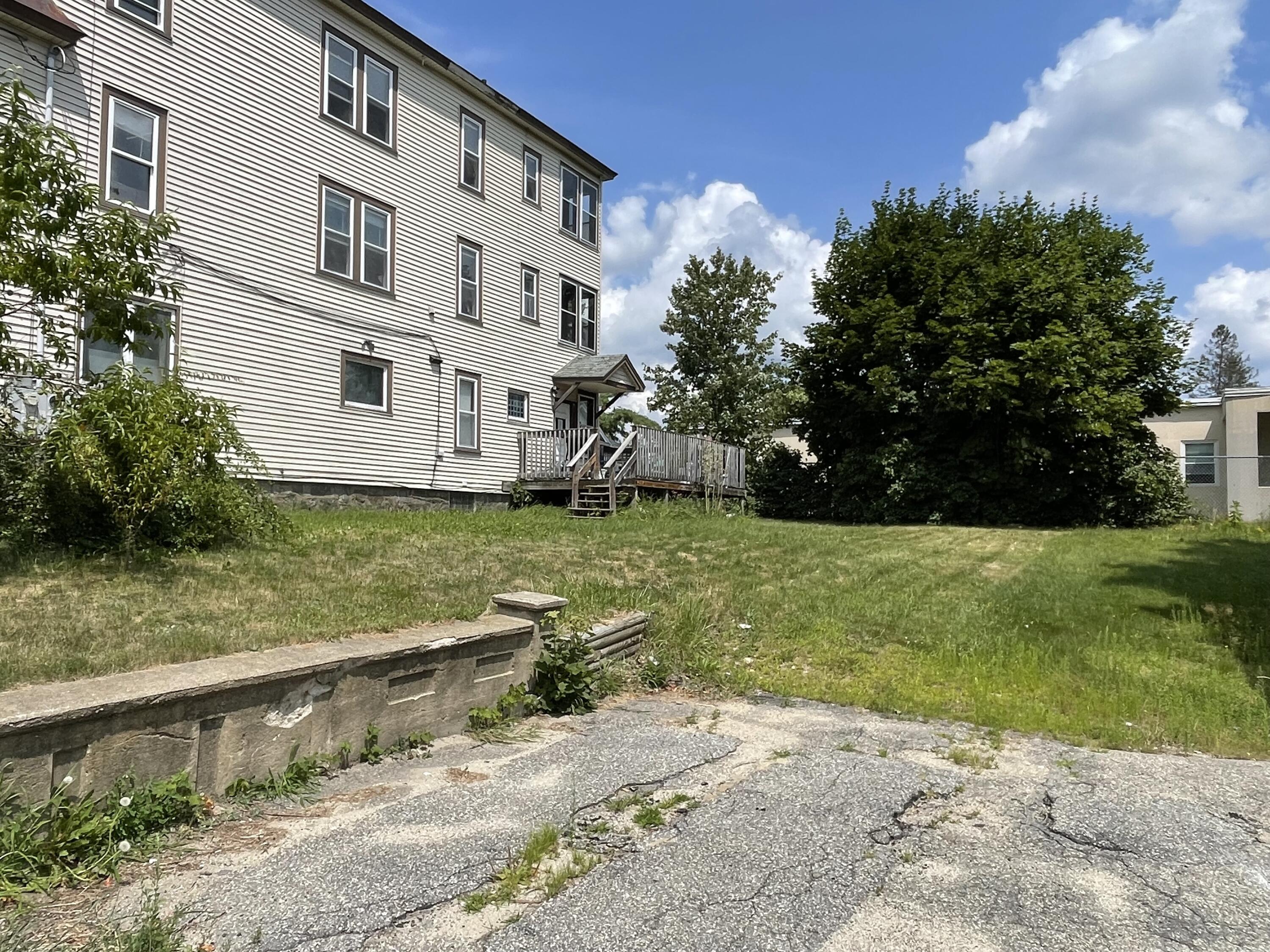232 Franklin Street Property Photo 2