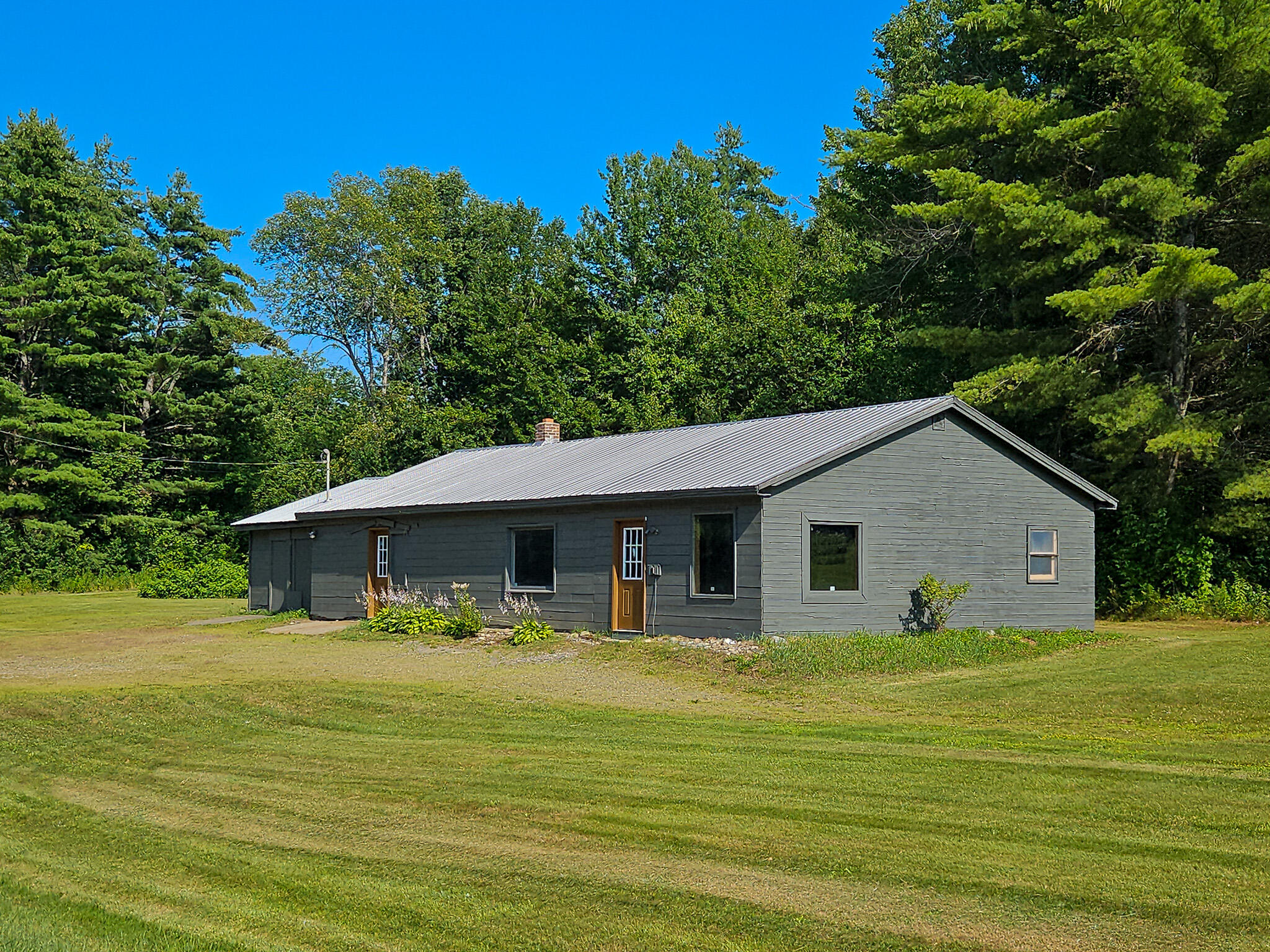 581 Mercer Road Property Photo 2
