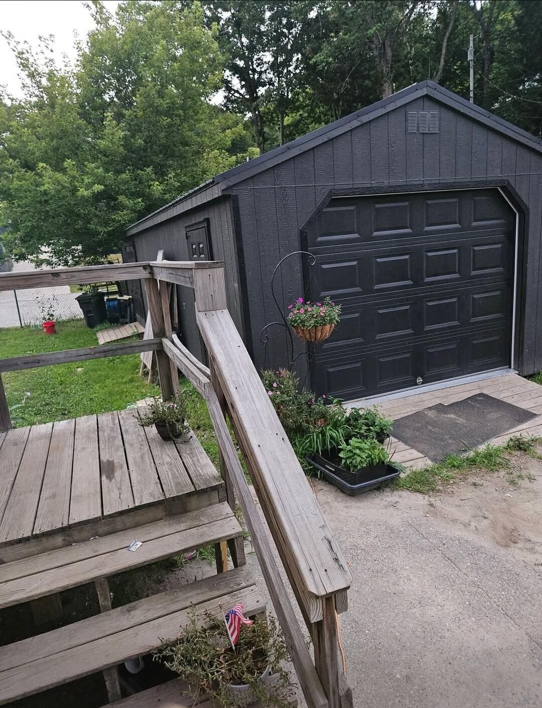 724 Sawyer Road Property Photo 3