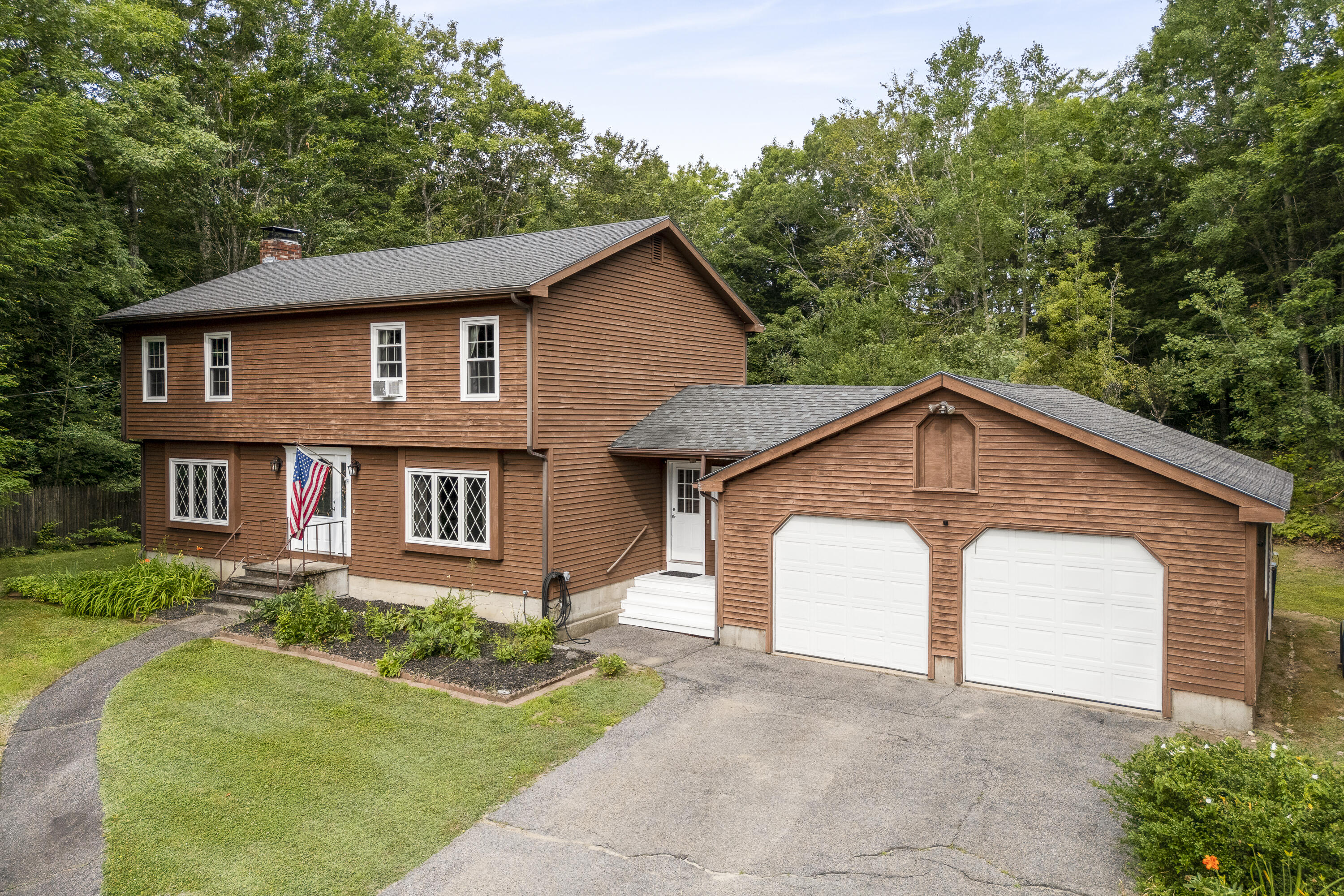 17 Adams Circle Property Photo 1