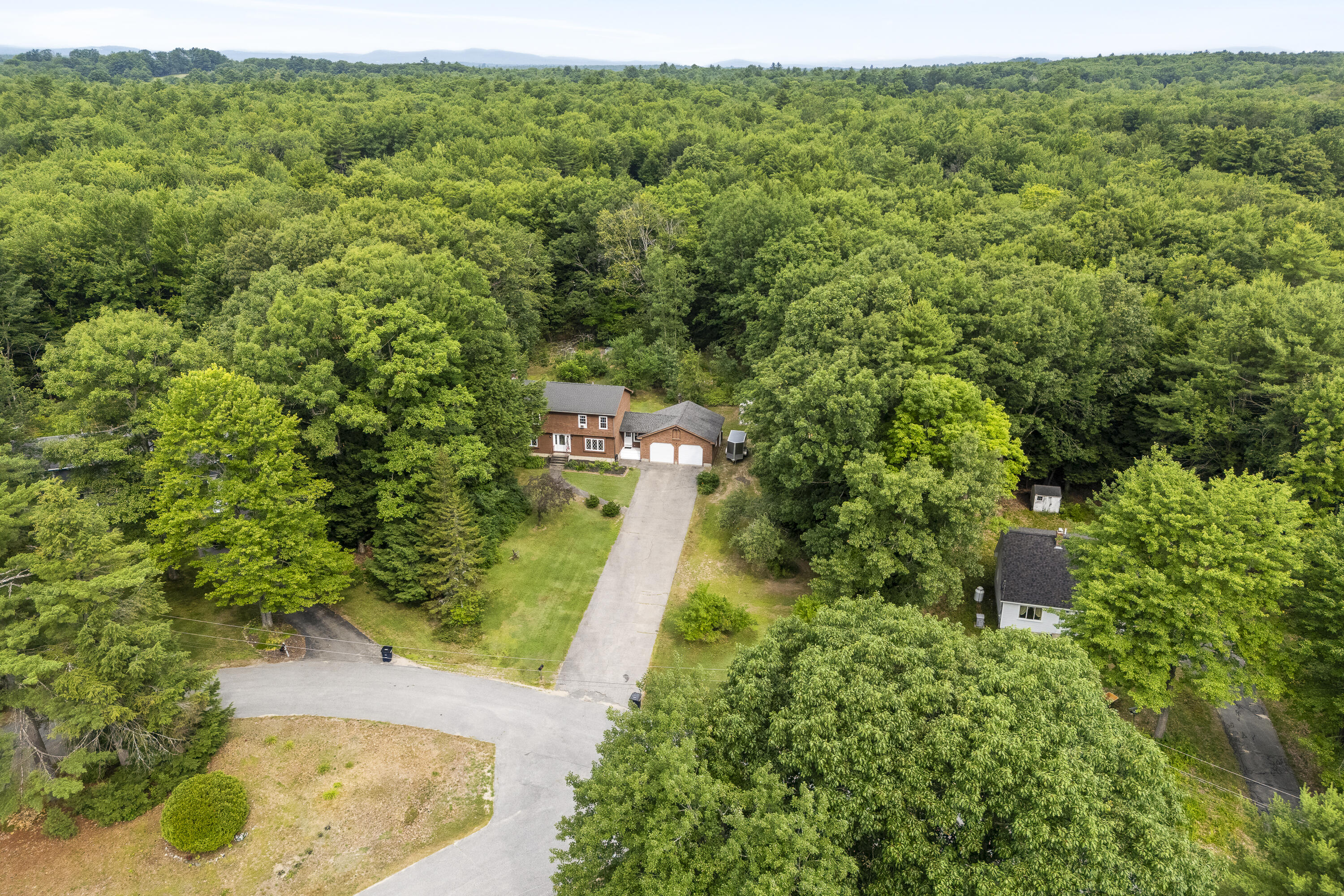 17 Adams Circle Property Photo 3