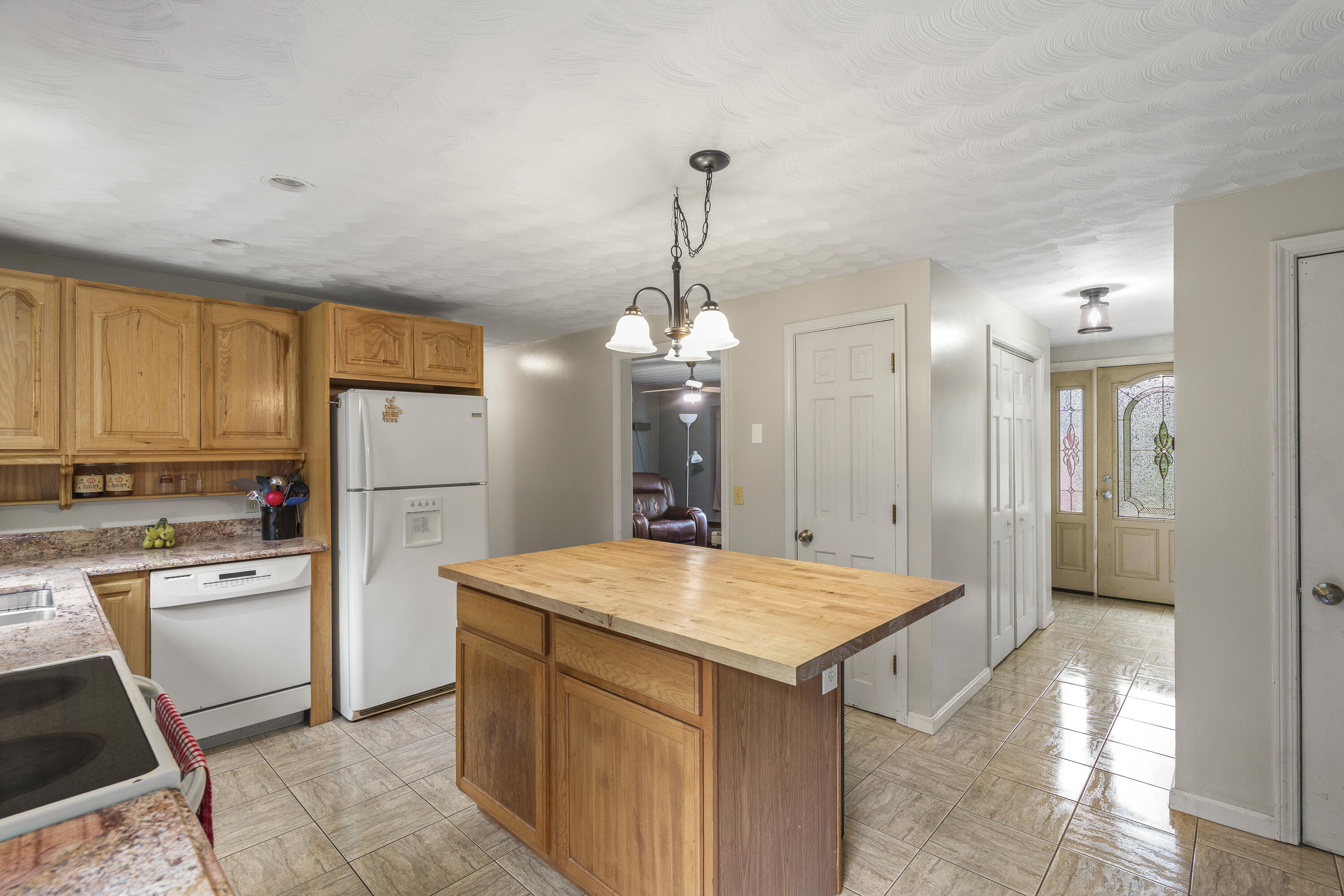 17 Adams Circle Property Photo 7