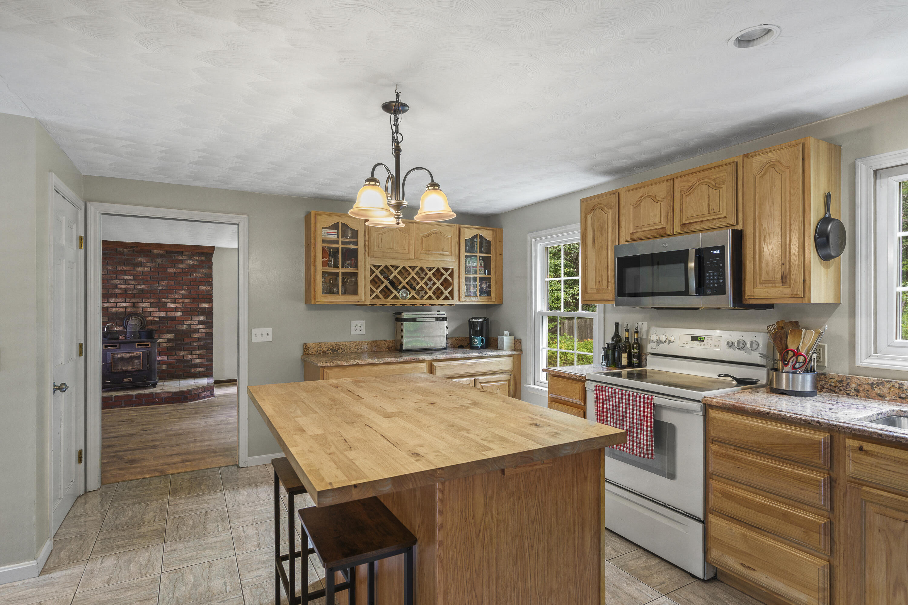 17 Adams Circle Property Photo 10