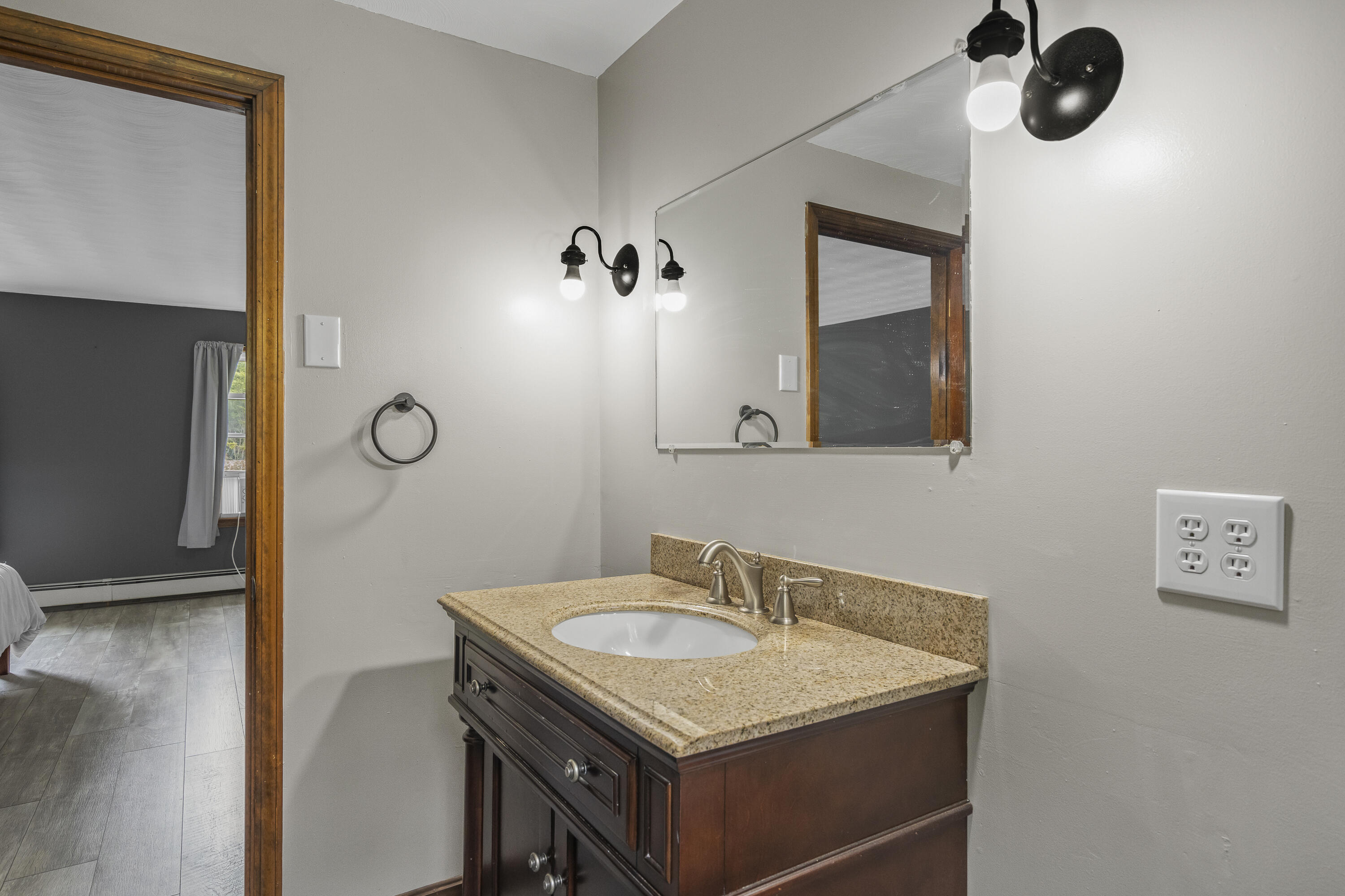17 Adams Circle Property Photo 28