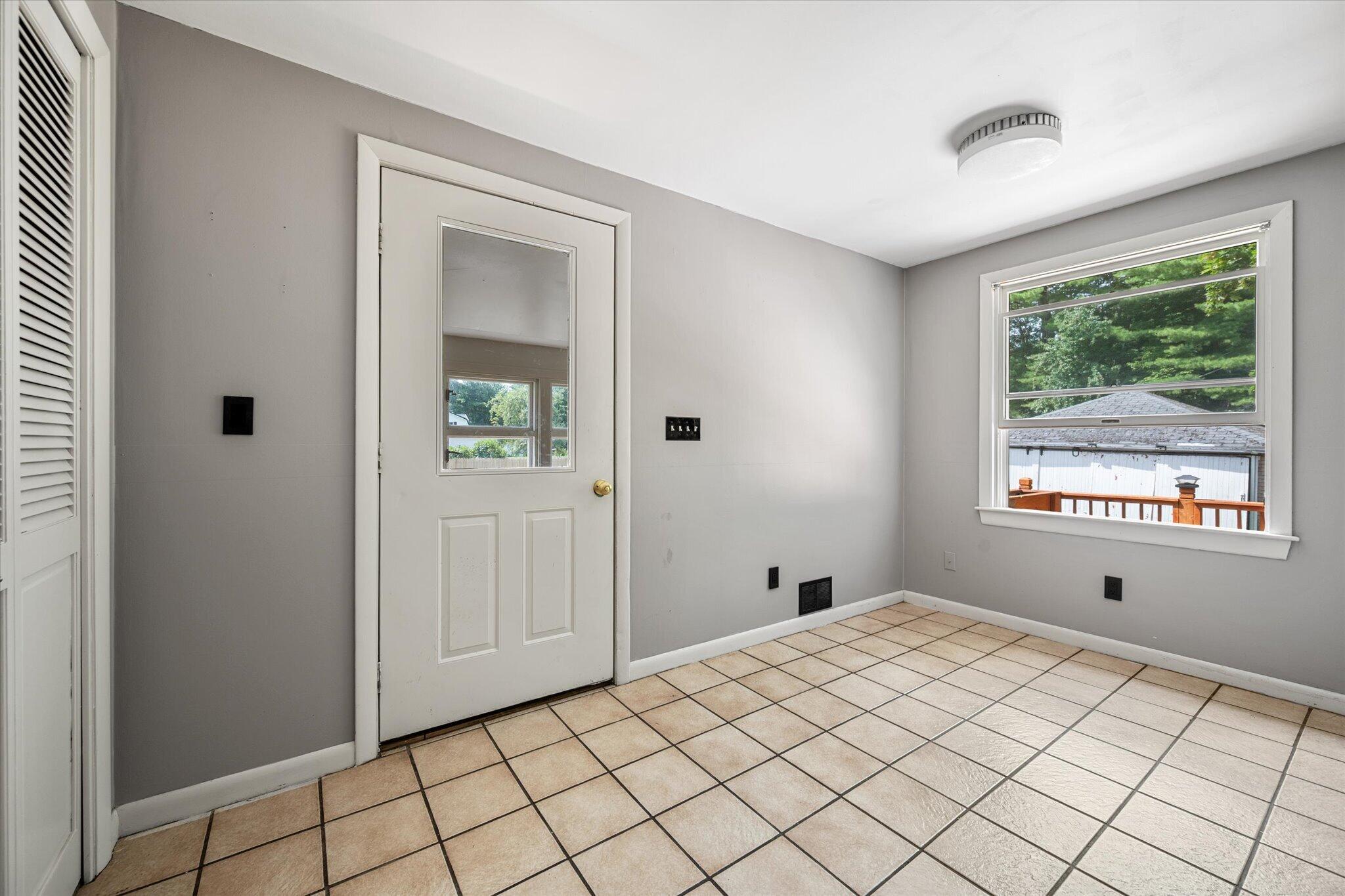 557 Brunswick Street Property Photo 8