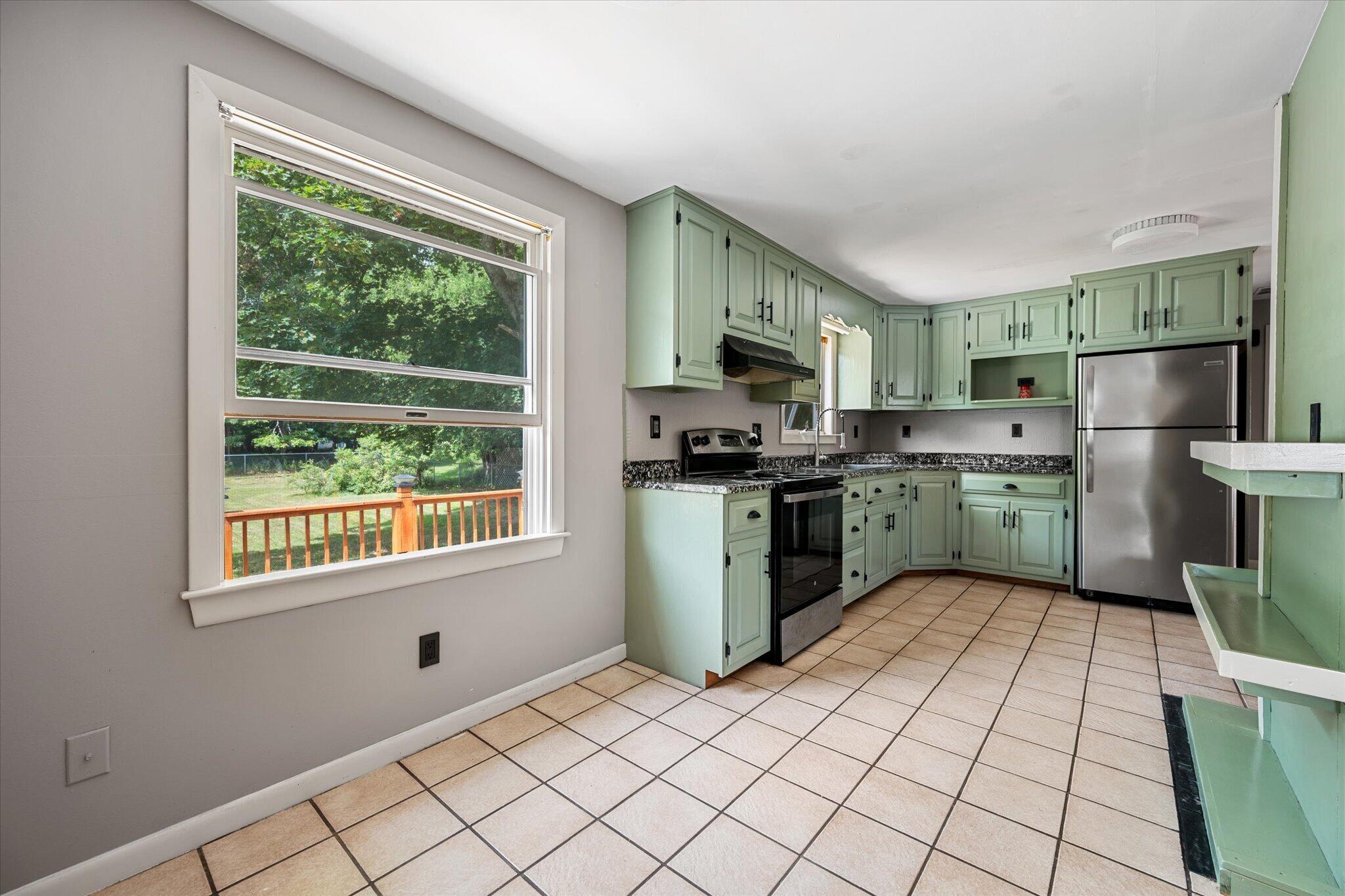 557 Brunswick Street Property Photo 12