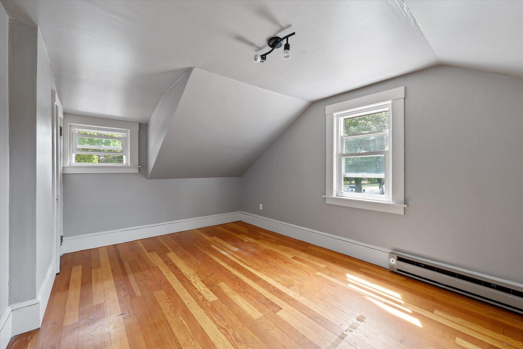 557 Brunswick Street Property Photo 23