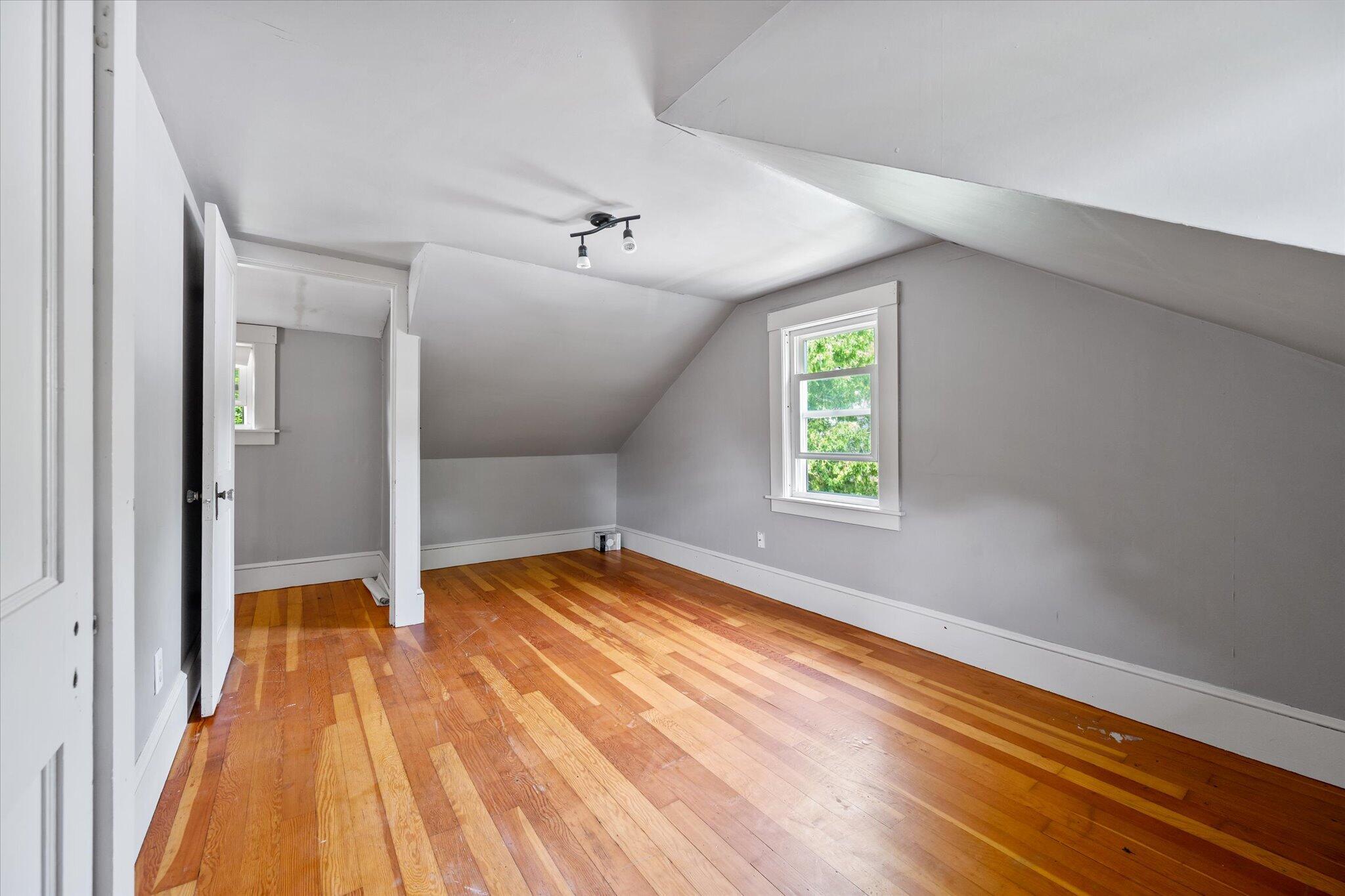 557 Brunswick Street Property Photo 26