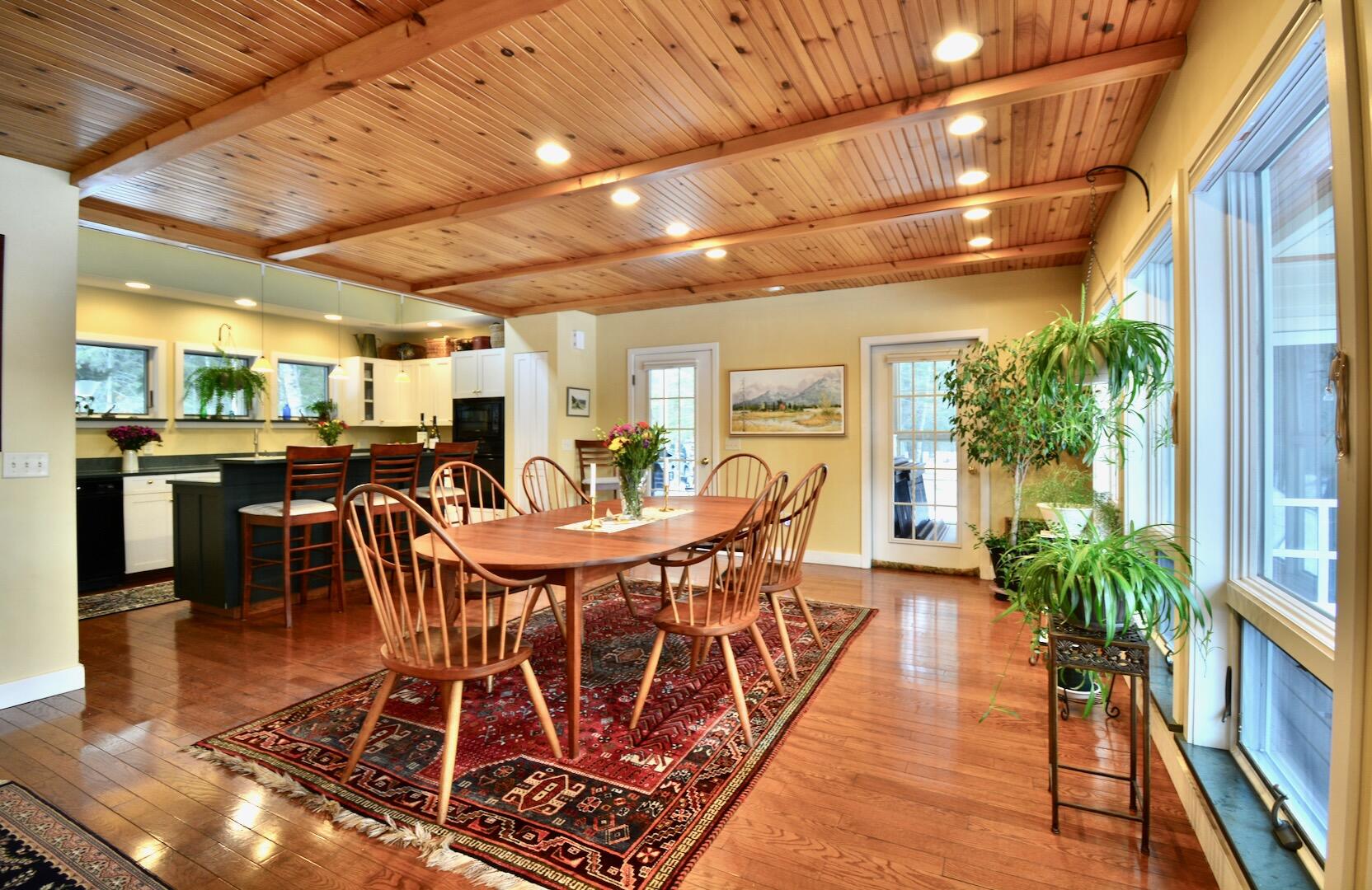 73 Middlegate Lane Property Photo 14