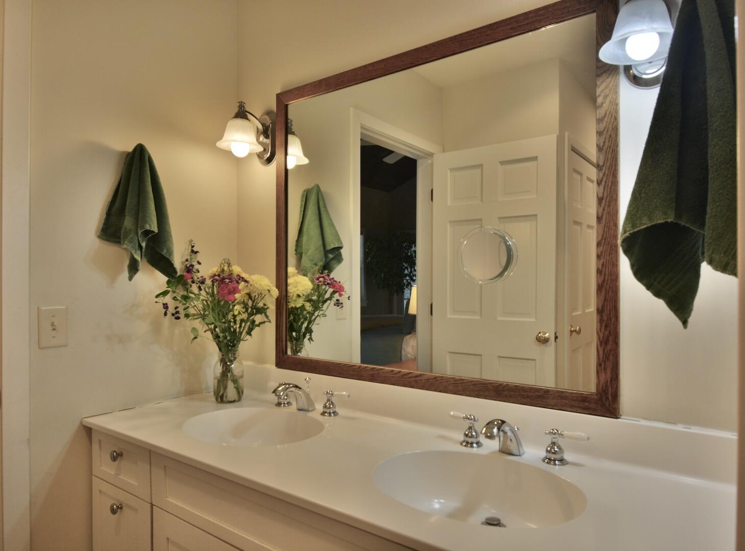 73 Middlegate Lane Property Photo 28