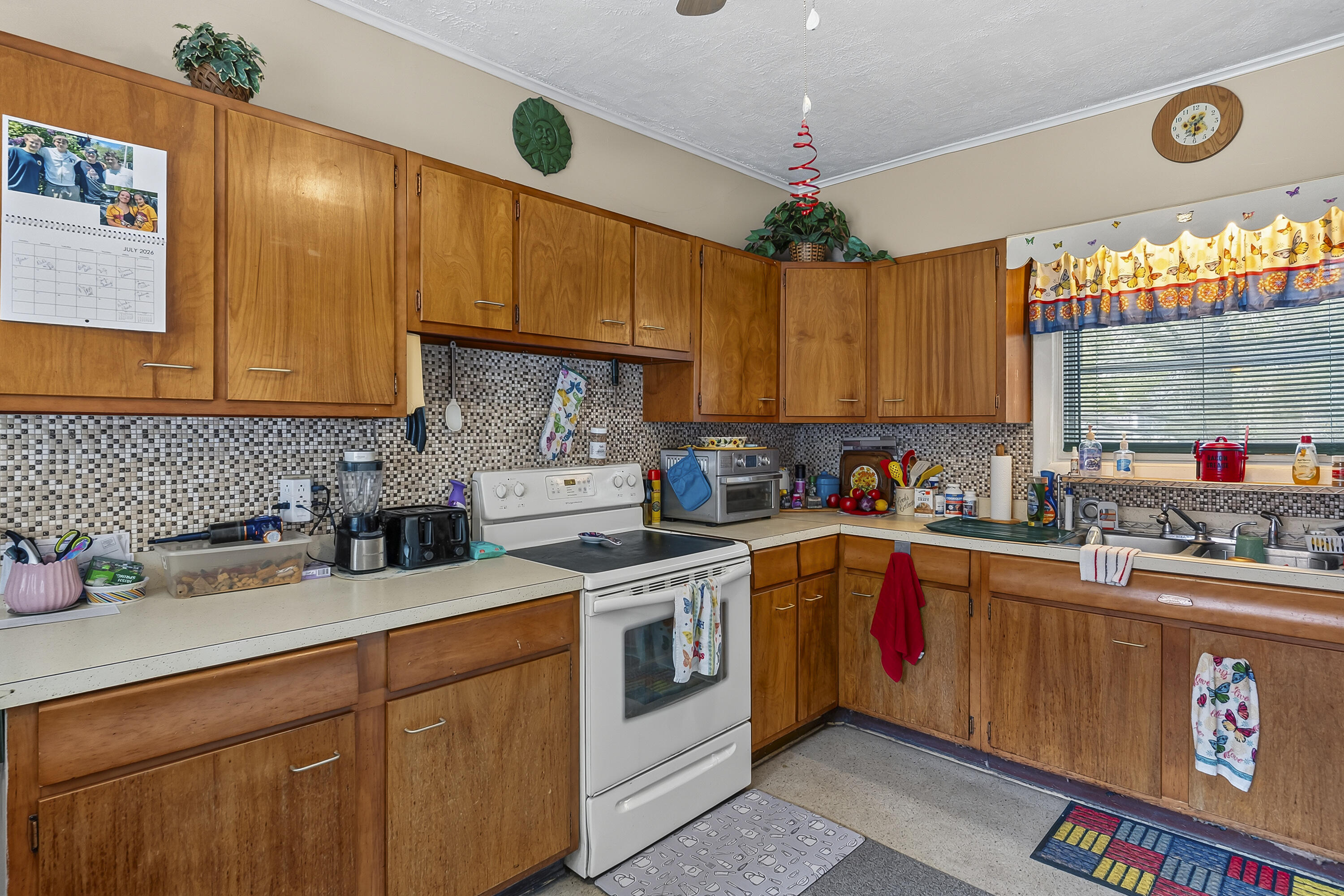 164 Preble Street Property Photo 6