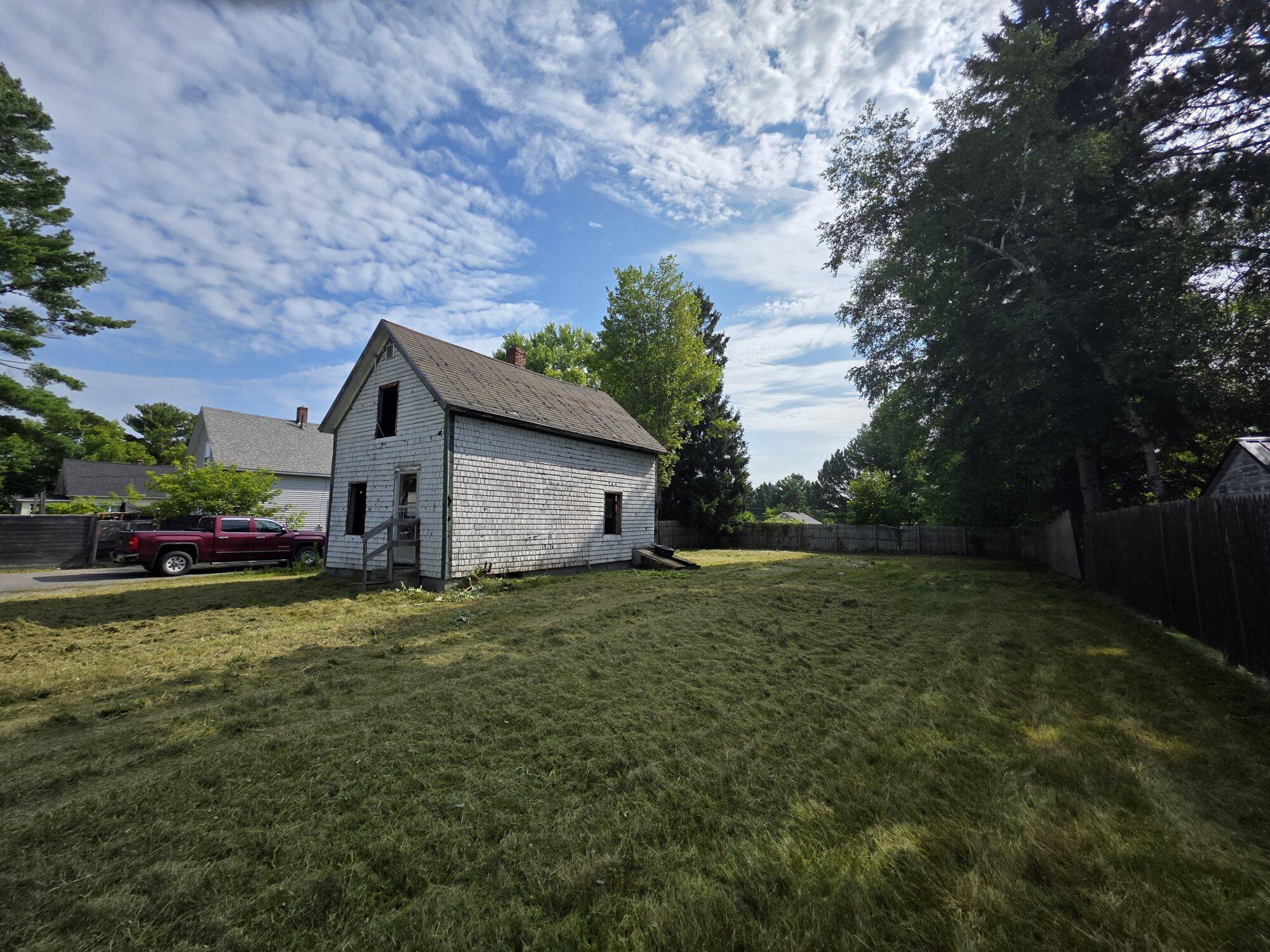 6 Delmont Street Property Photo 2