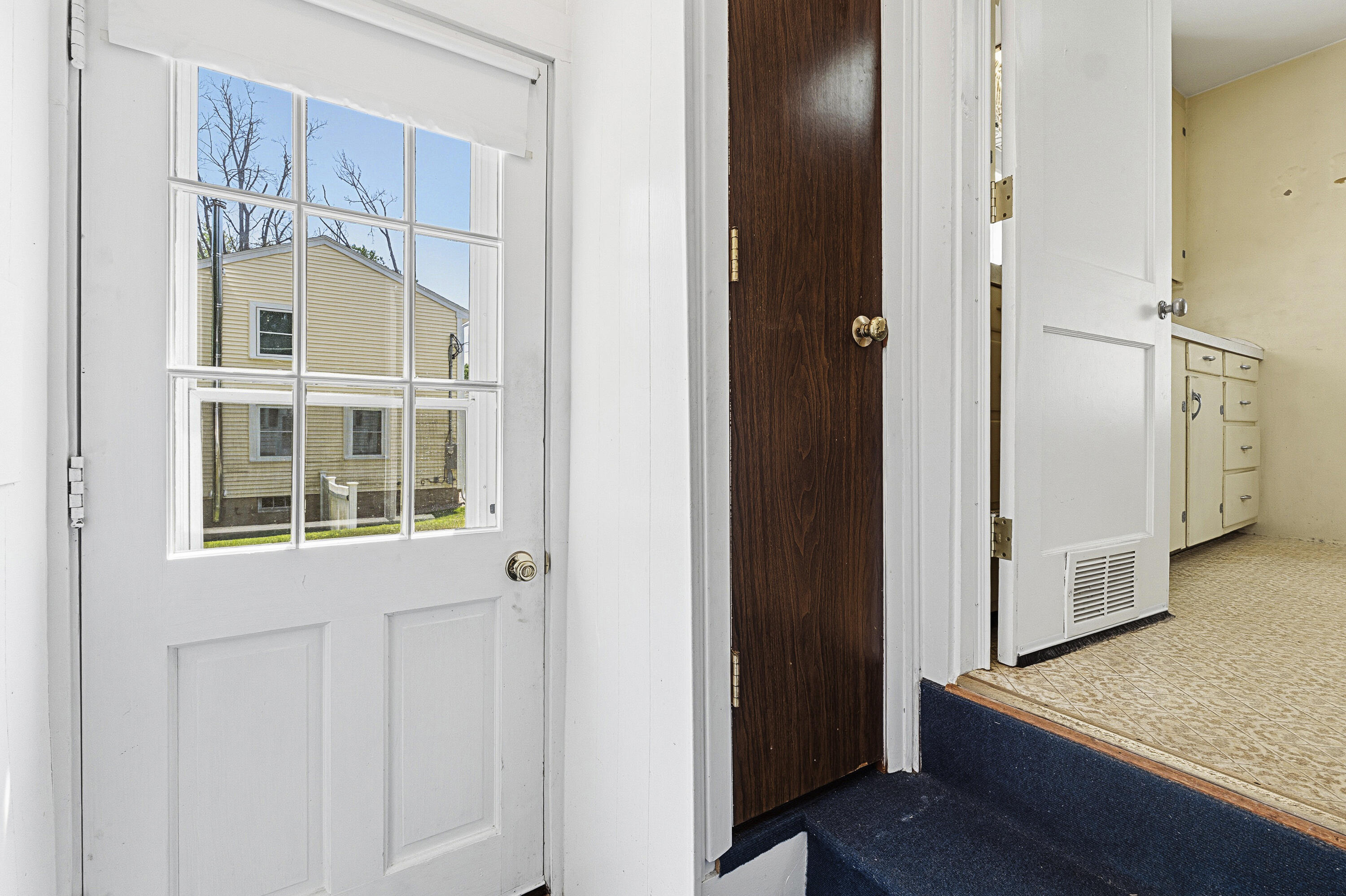 137 Pleasant Street Property Photo 11